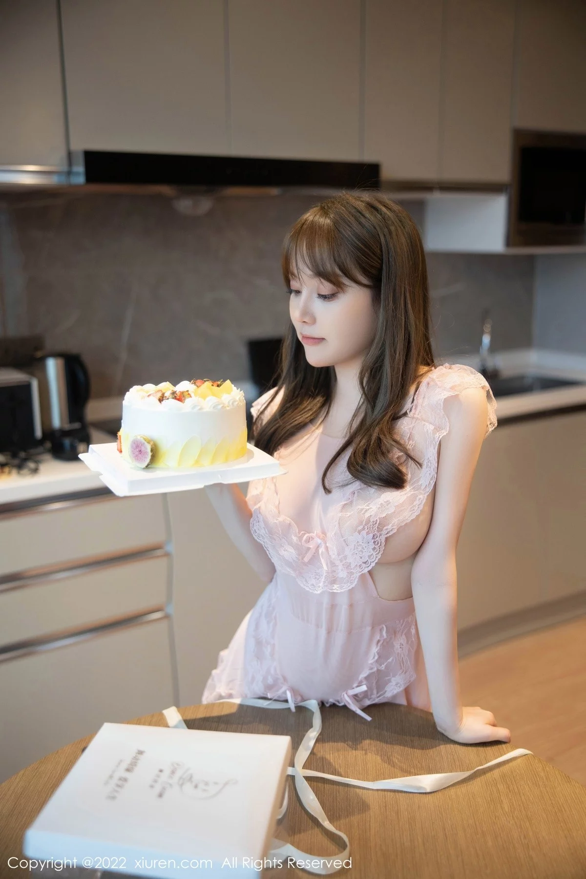 [[XiuRen秀人网]秀人网]No.5497_模特豆瓣酱私房性感粉色轻透睡裙真空秀豪乳翘臀惹火诱惑写真90P