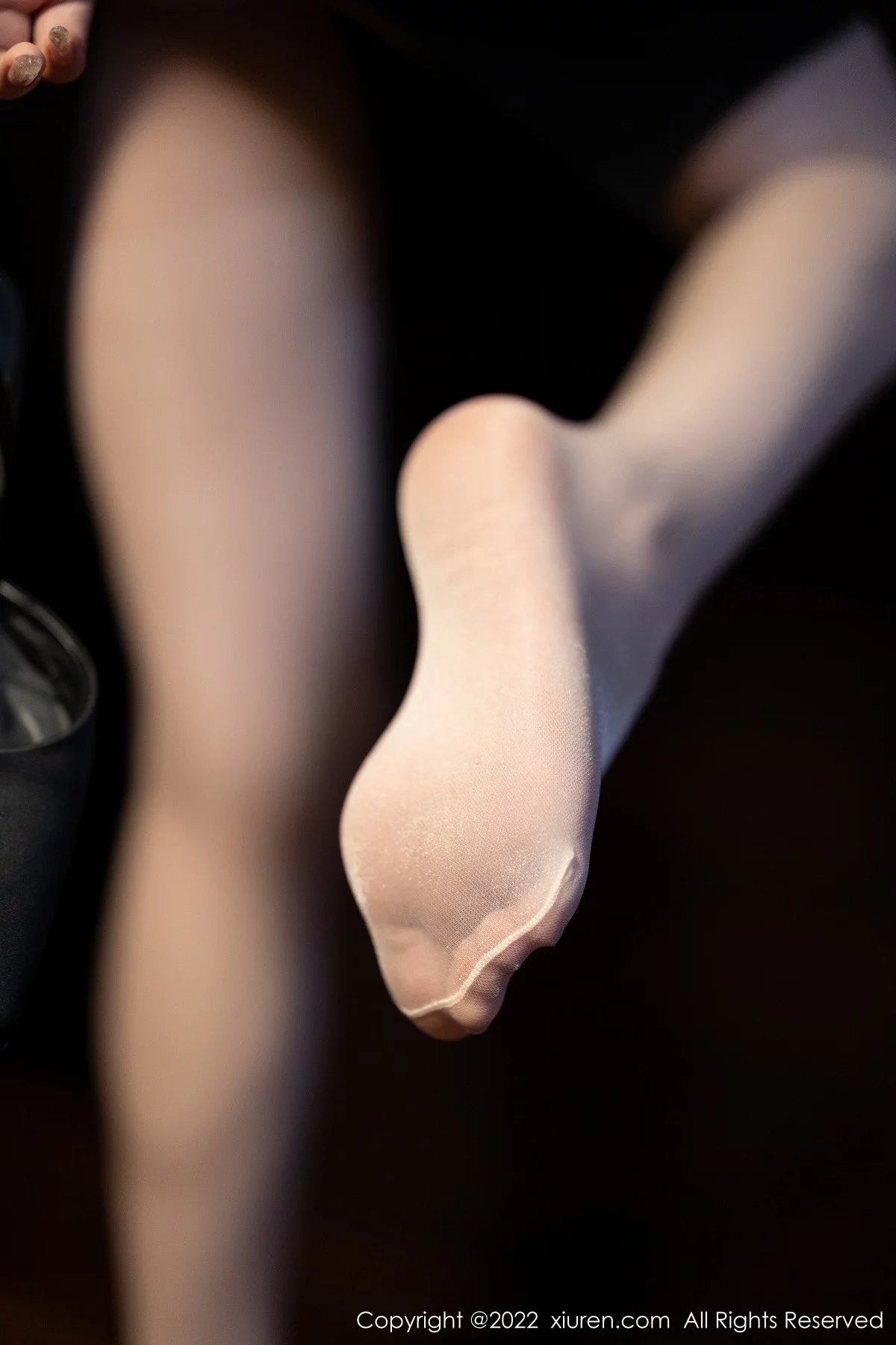 [[XiuRen秀人网]秀人网]No.5500_女神徐莉芝Booty性感服饰配黑短裙露白色内衣原色丝袜诱惑写真80P