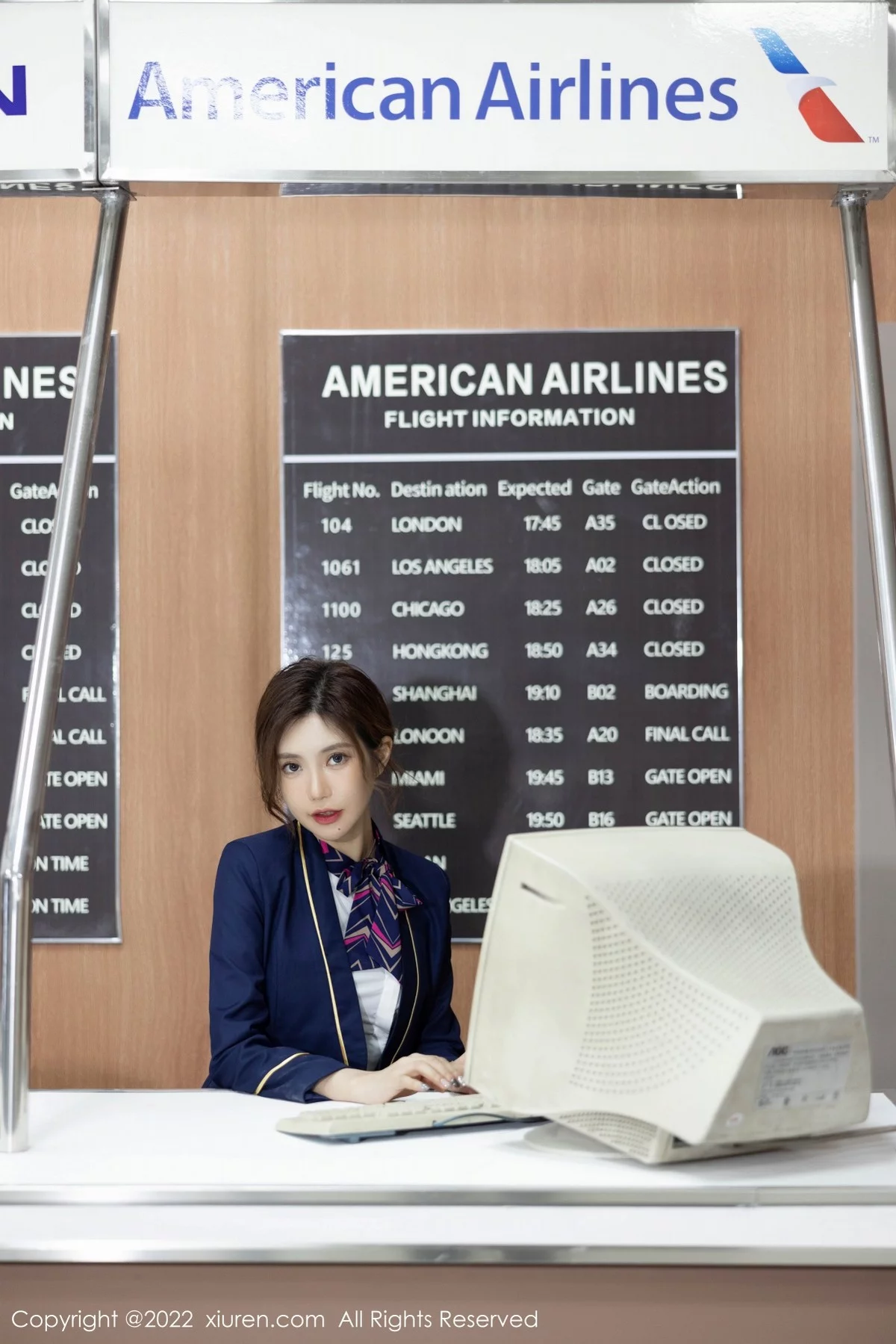 [[XiuRen秀人网]秀人网]No.5499_女神绮里嘉ula性感空姐制服半脱露蓝色内衣配开档灰丝诱惑写真60P