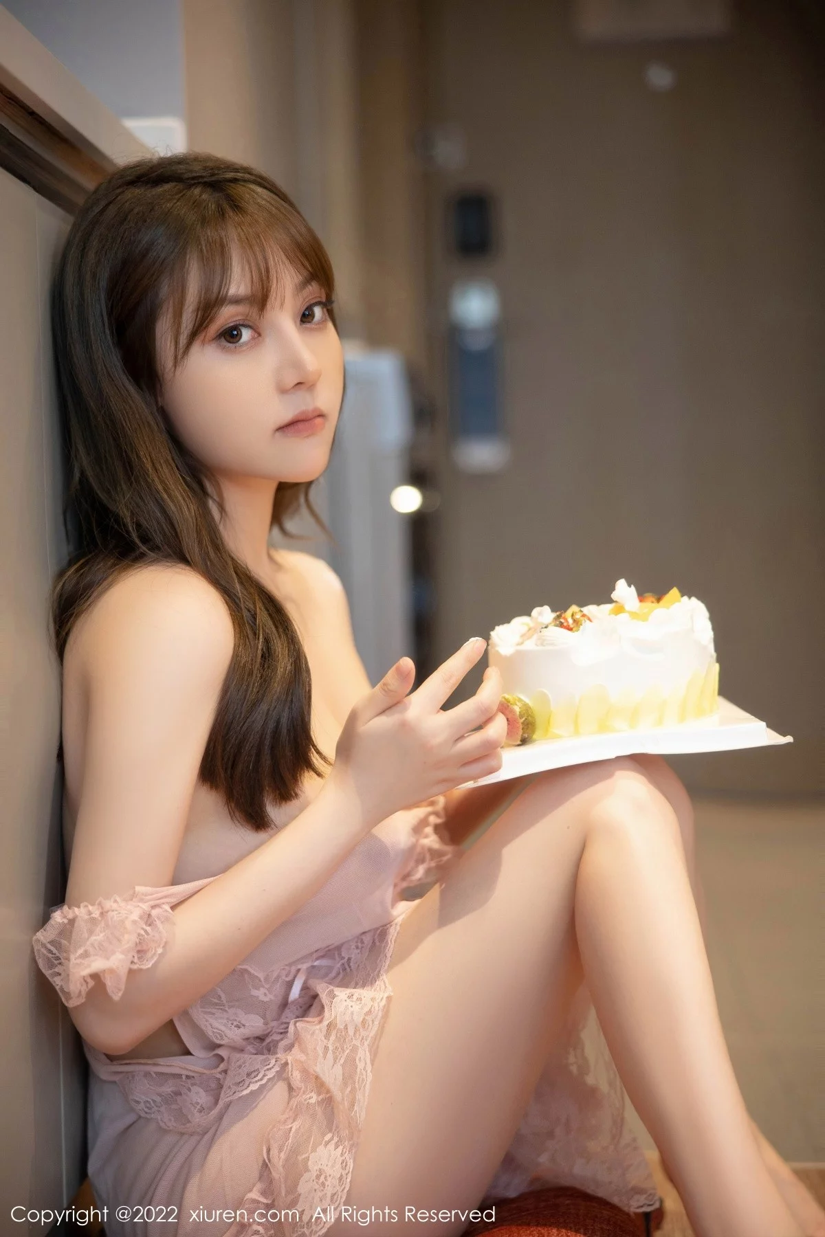 [[XiuRen秀人网]秀人网]No.5497_模特豆瓣酱私房性感粉色轻透睡裙真空秀豪乳翘臀惹火诱惑写真90P