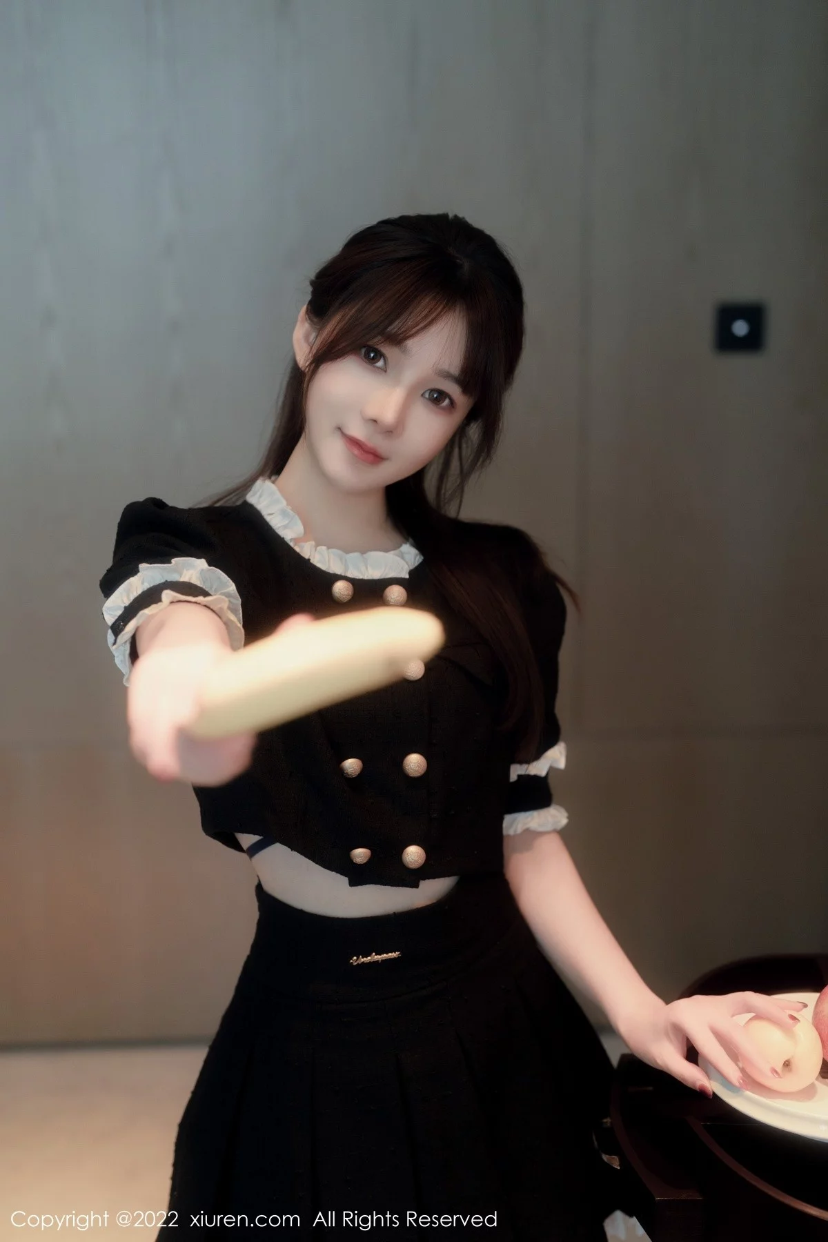 [[XiuRen秀人网]秀人网]No.5626_模特婠婠么脱黑色短款连衣裙露性感黑色内衣秀曼妙身材诱惑写真64P