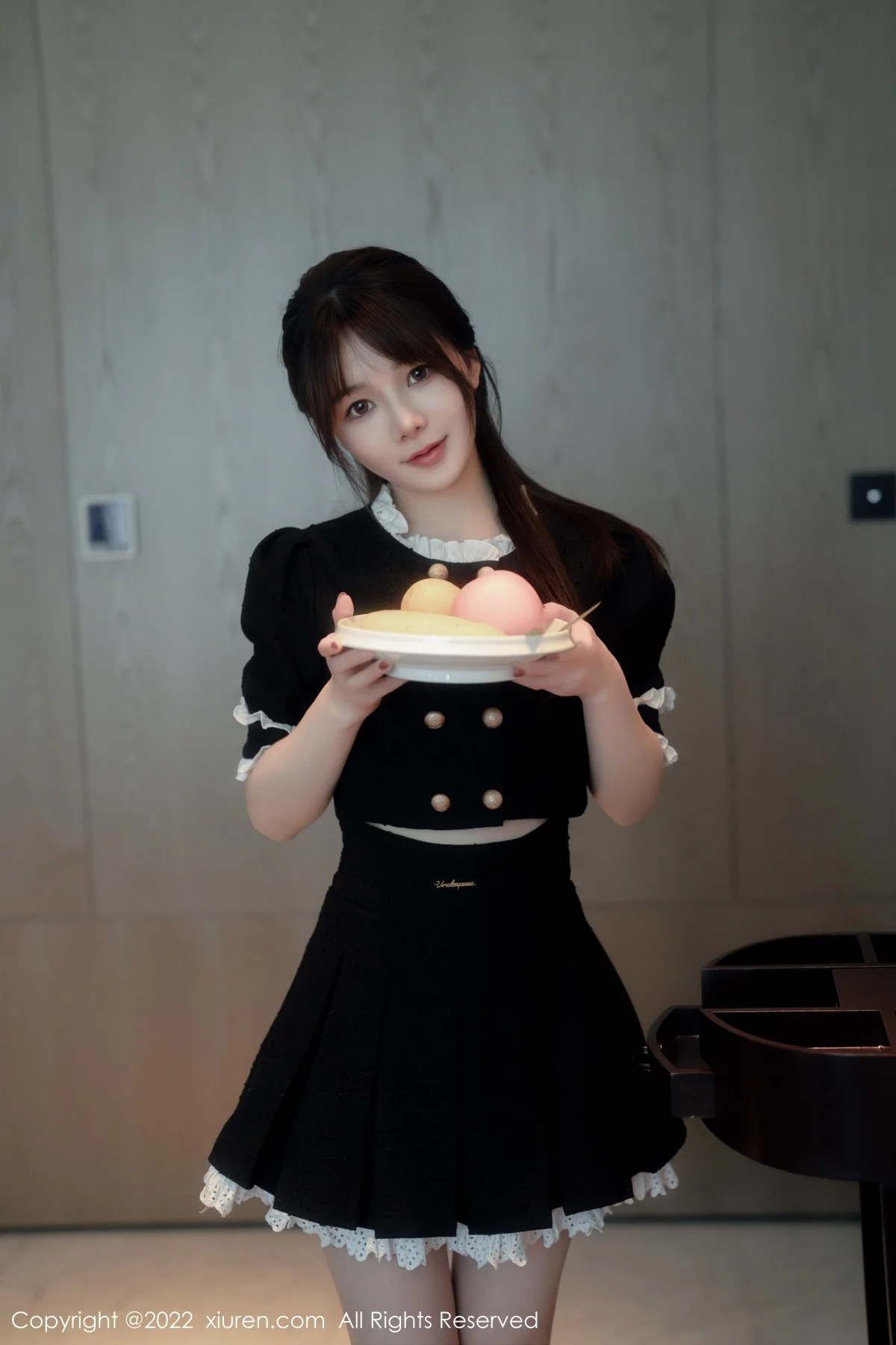 [[XiuRen秀人网]秀人网]No.5626_模特婠婠么脱黑色短款连衣裙露性感黑色内衣秀曼妙身材诱惑写真64P