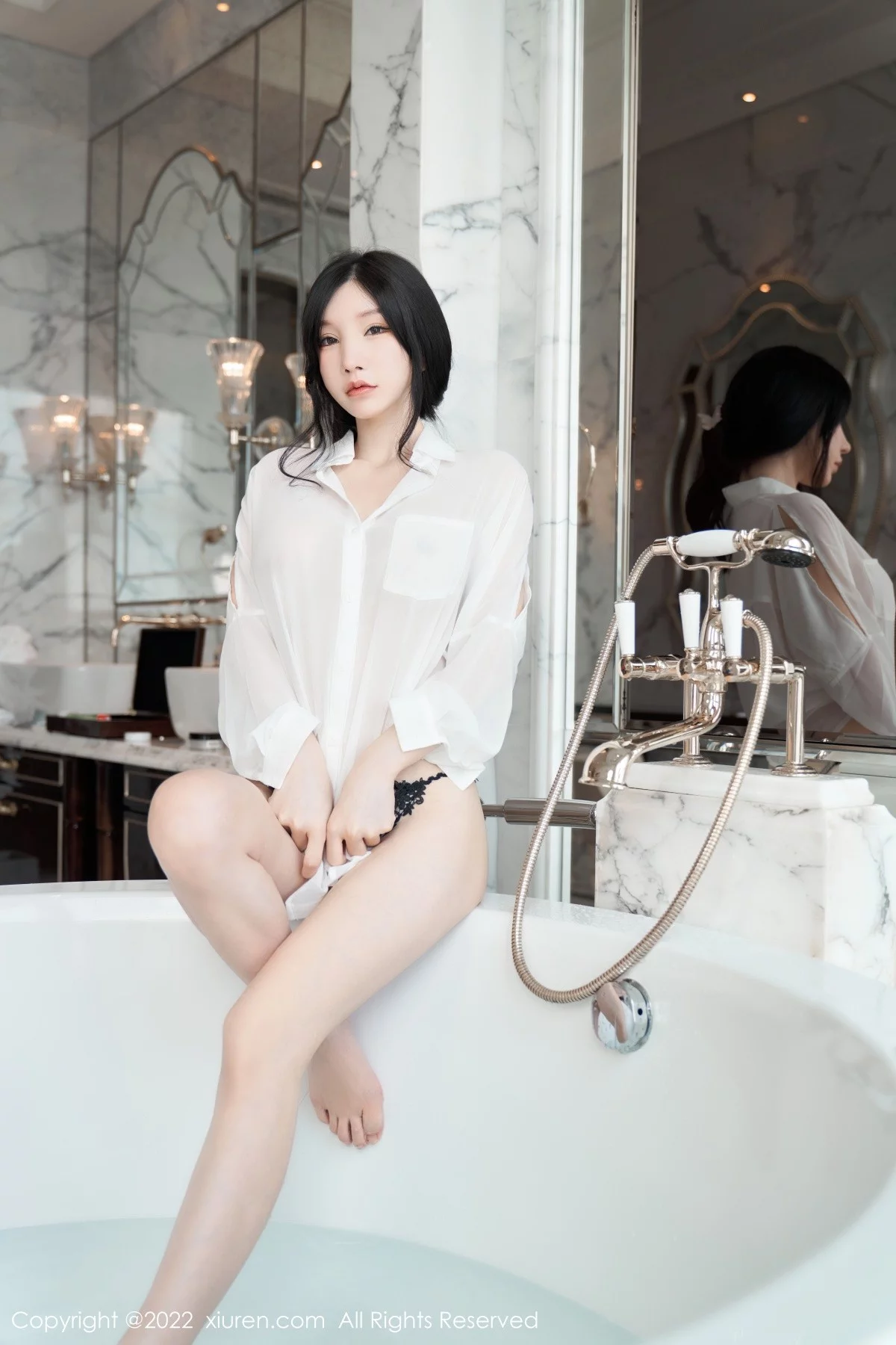 [[XiuRen秀人网]秀人网]No.5638_女神周于希Sally心愿旅拍浴缸场景性感白色轻透衣湿身诱惑写真84P