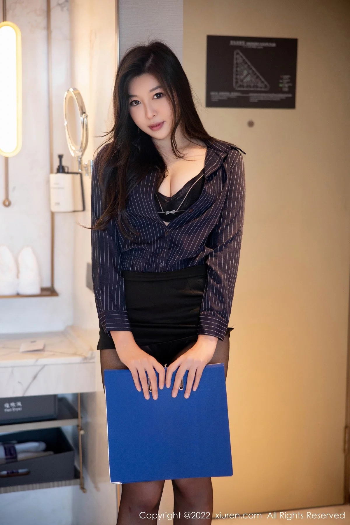 [[XiuRen秀人网]秀人网]No.5604_新人模特卡卡酱职业服OL装扮性感黑色内衣秀丰满身材诱惑写真85P