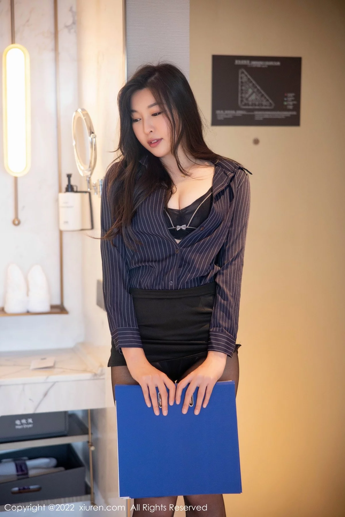 [[XiuRen秀人网]秀人网]No.5604_新人模特卡卡酱职业服OL装扮性感黑色内衣秀丰满身材诱惑写真85P