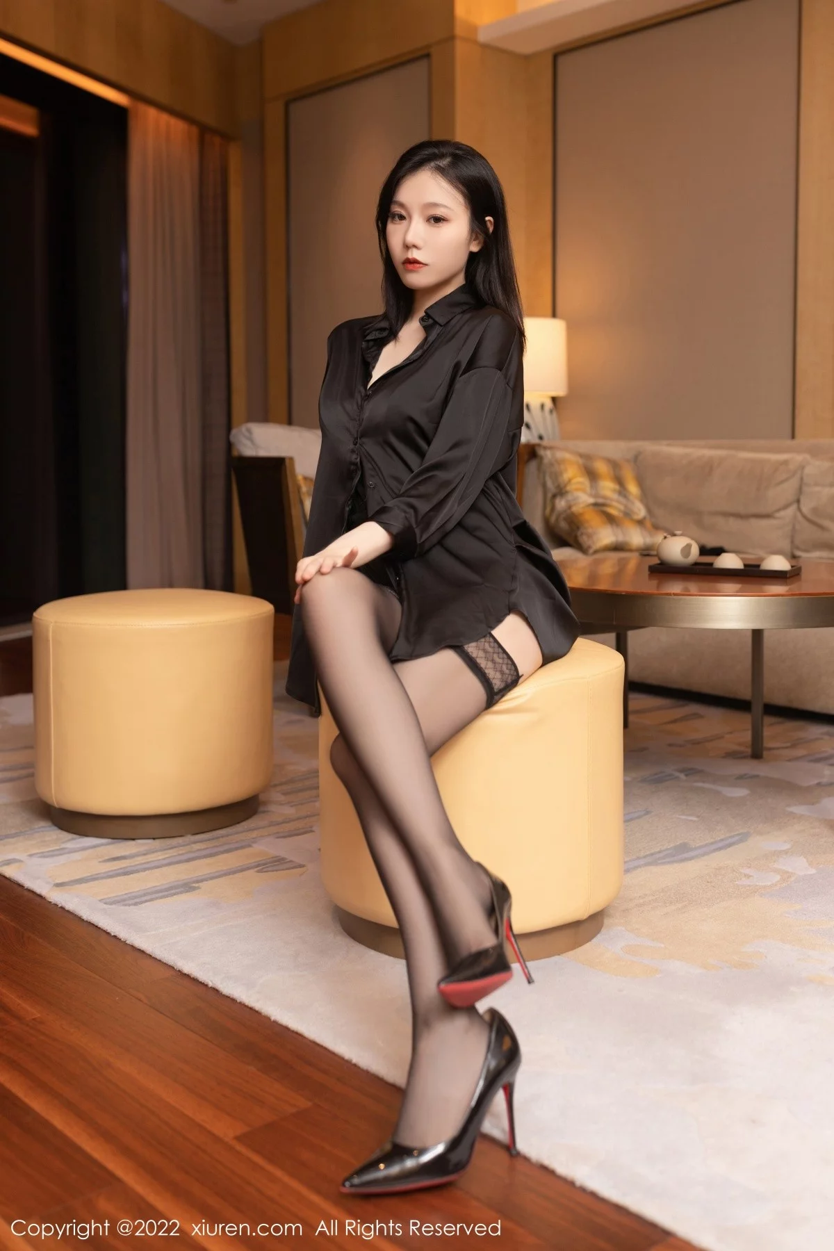 [[XiuRen秀人网]秀人网]No.5613_模特安然anran私房黑色情趣服饰配黑丝袜秀柔美身段诱惑写真86P