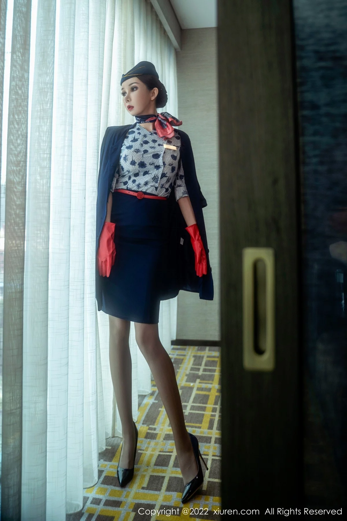 [[XiuRen秀人网]秀人网]No.5609_模特陈怡曼御姐空乘系列私房半脱露透视内衣秀惹火身材诱惑写真61P