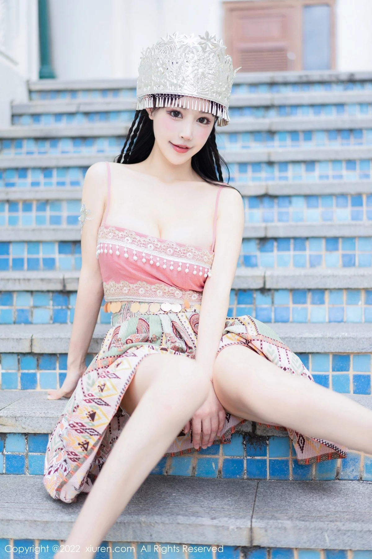 [[XiuRen秀人网]秀人网]No.5615_女神朱可儿Flora民族服饰装扮性感粉色吊带露傲人豪乳诱惑写真70P