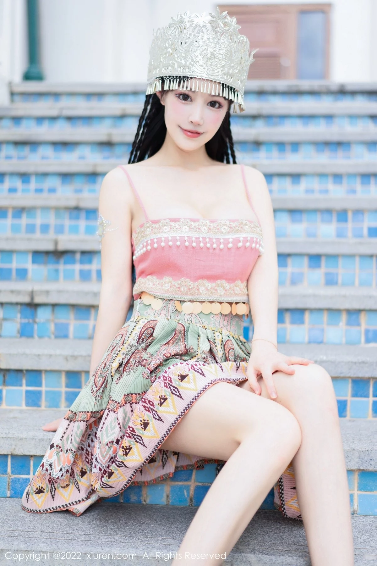 [[XiuRen秀人网]秀人网]No.5615_女神朱可儿Flora民族服饰装扮性感粉色吊带露傲人豪乳诱惑写真70P