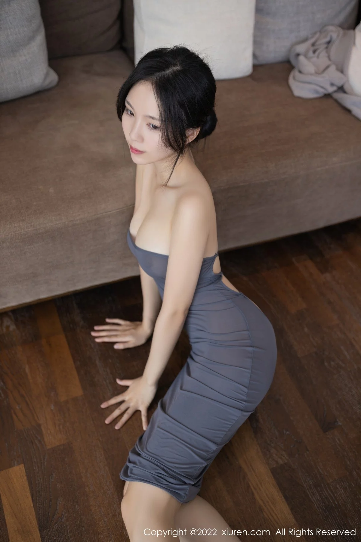 [[XiuRen秀人网]秀人网]No.5620_模特利世情节拍摄性感灰色毛线上衣配长裙秀完美身材诱惑写真82P