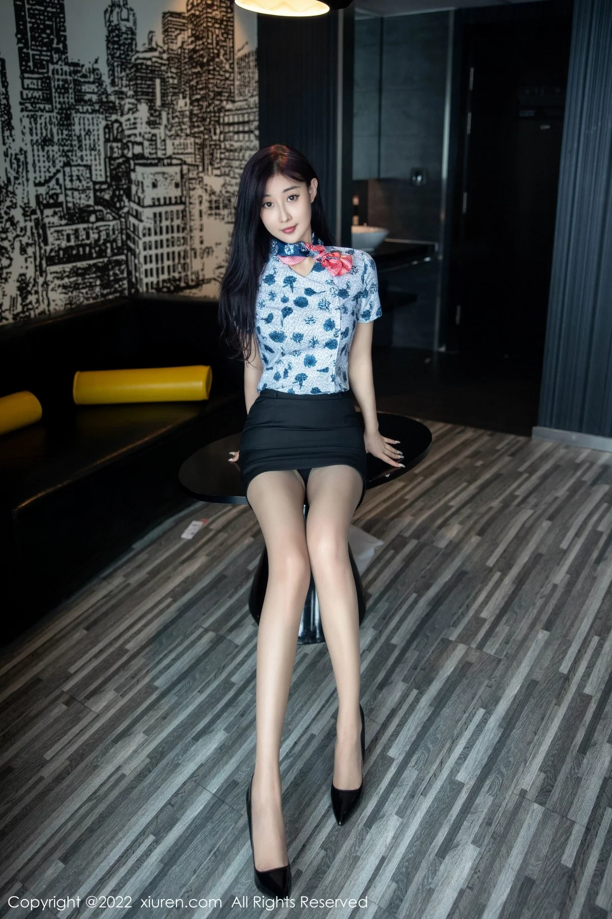 [[XiuRen秀人网]秀人网]No.5618_模特顾楚楚maily脱性感空姐制服露紫色内衣配超薄黑丝诱惑写真87P