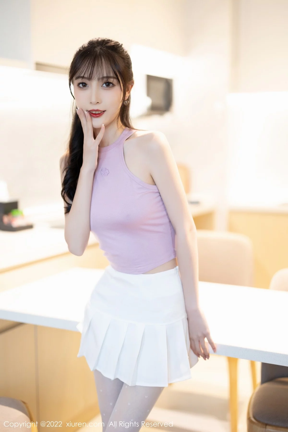 [[XiuRen秀人网]秀人网]No.5622_模特林星阑性感淡紫真空上衣配白短裙秀曼妙身姿迷人诱惑写真82P