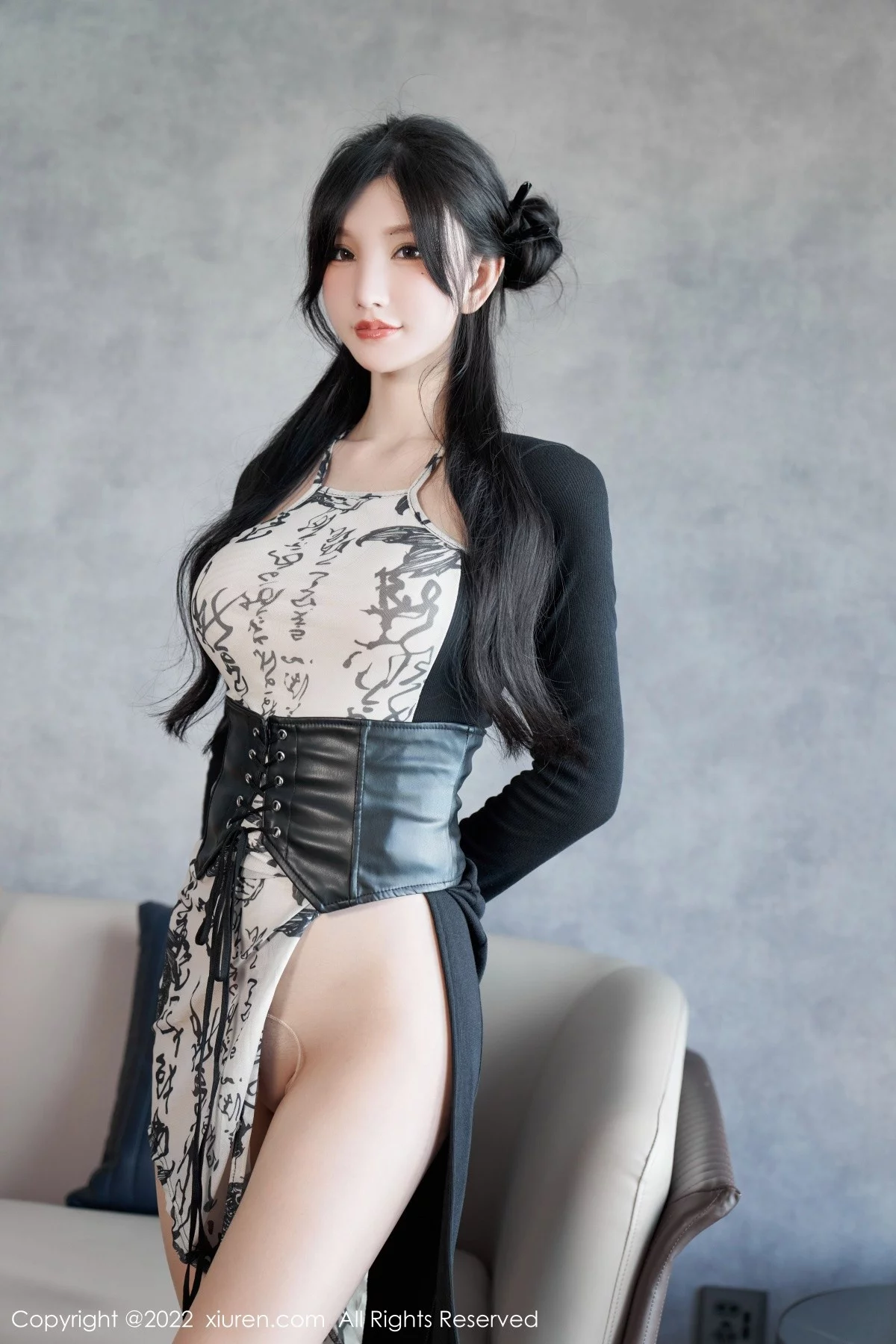 [[XiuRen秀人网]秀人网]No.5623_女神周于希Sally性感拼色连衣裙配超薄开档肉丝绝美诱惑写真94P