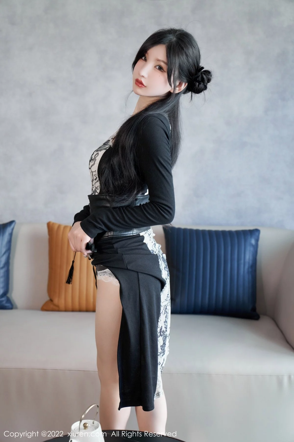 [[XiuRen秀人网]秀人网]No.5623_女神周于希Sally性感拼色连衣裙配超薄开档肉丝绝美诱惑写真94P