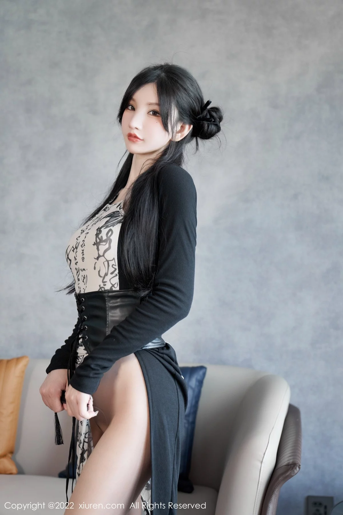 [[XiuRen秀人网]秀人网]No.5623_女神周于希Sally性感拼色连衣裙配超薄开档肉丝绝美诱惑写真94P