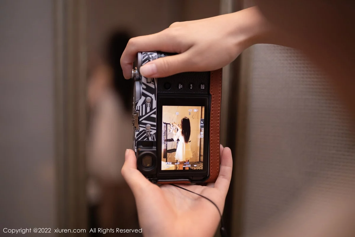 [[XiuRen秀人网]秀人网]No.5776_模特鱼子酱Fish模特招聘主题浅色薄纱连衣裙秀完美身材诱惑写真75P