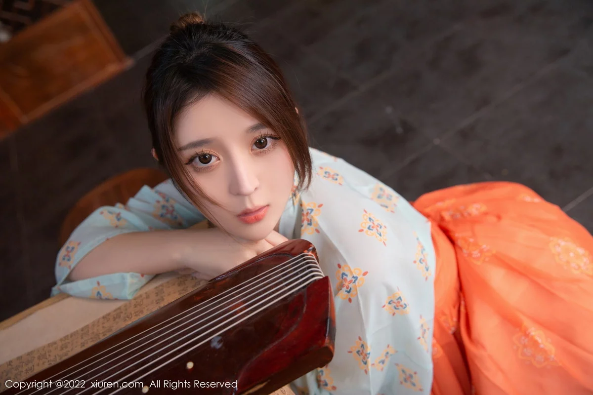 [[XiuRen秀人网]秀人网]No.5772_模特夏甜甜浅蓝色古装服饰配超薄原色丝袜秀美腿性感迷人写真77P