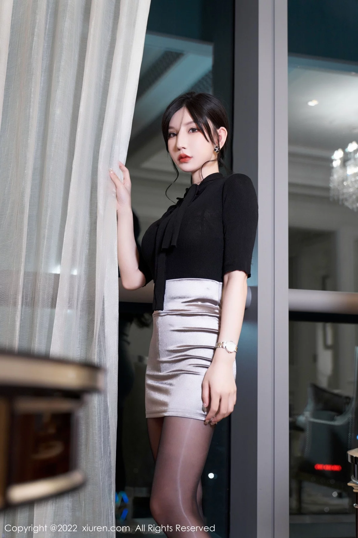 [[XiuRen秀人网]秀人网]No.5777_女神周于希Sally黑上衣配浅色短裙露超薄闪亮黑丝极致魅惑写真89P