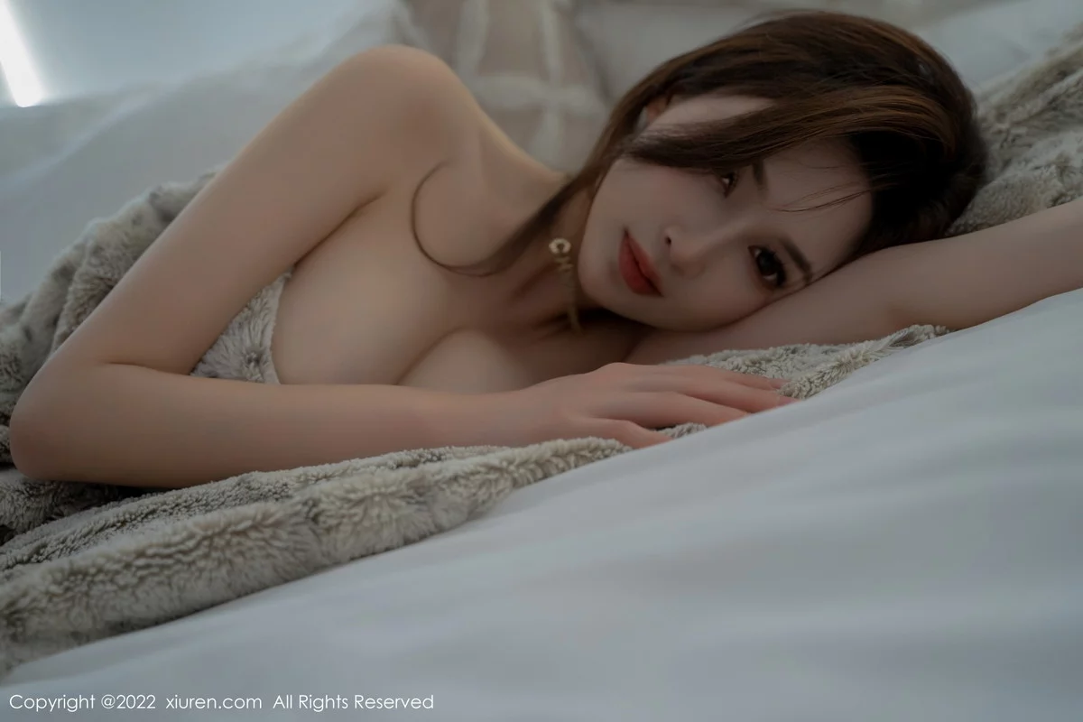 [[XiuRen秀人网]秀人网]No.5787_女神奶瓶土肥圆私房性感睡袍露米色长筒袜秀丰满身材诱惑写真94P