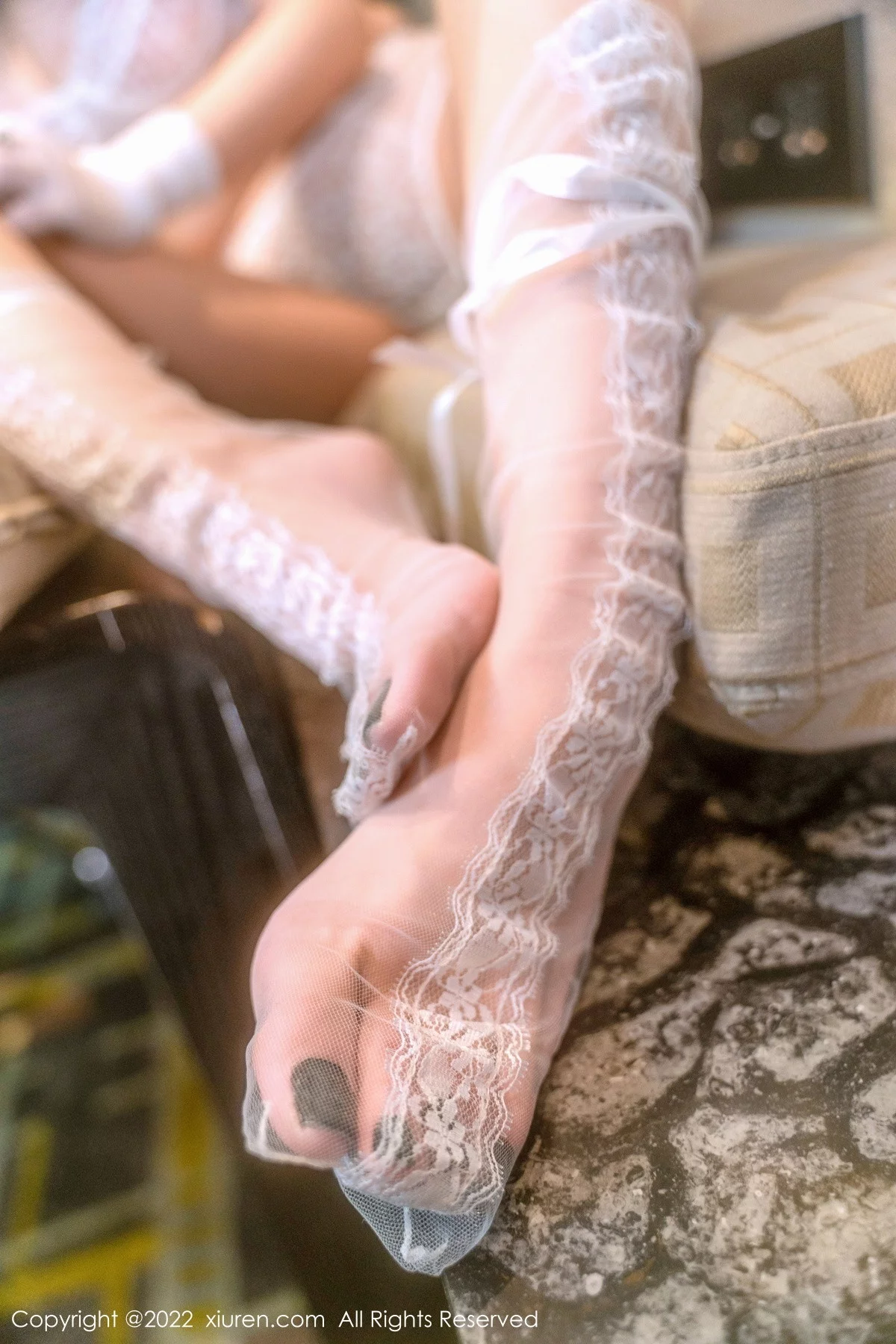 [[XiuRen秀人网]秀人网]No.5784_长腿御姐陈怡曼性感黑色旗袍配超薄闪亮肉丝露蕾丝内衣诱惑写真65P