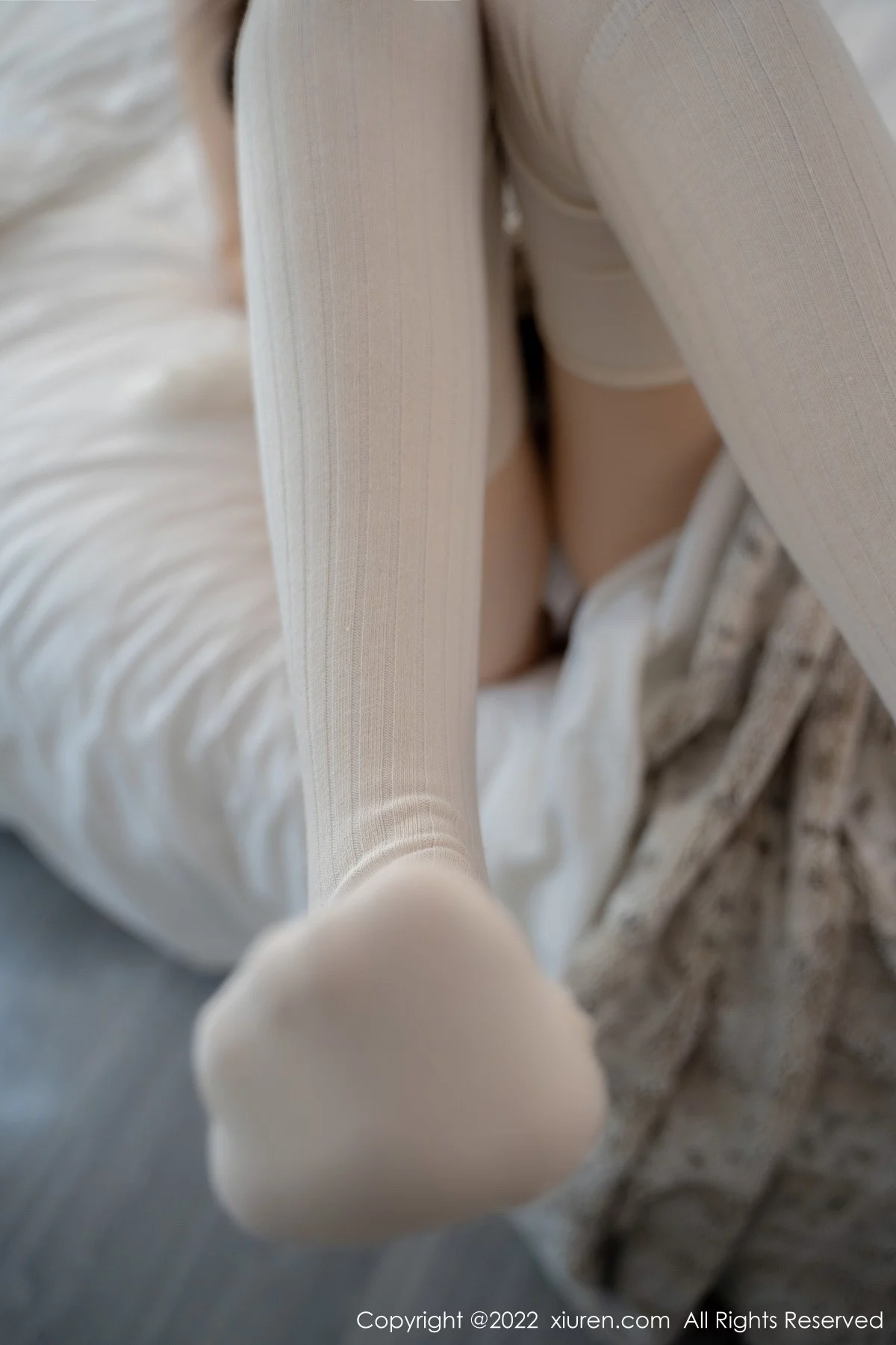 [[XiuRen秀人网]秀人网]No.5787_女神奶瓶土肥圆私房性感睡袍露米色长筒袜秀丰满身材诱惑写真94P