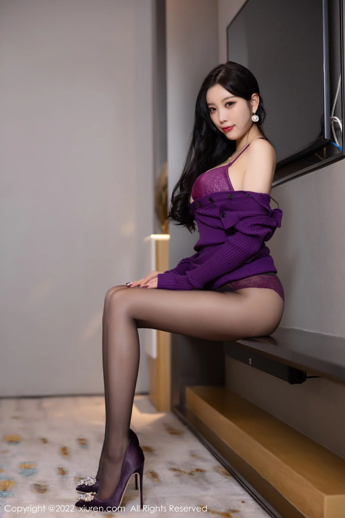 [[XiuRen秀人网]秀人网]No.5798_女神杨晨晨Yome半脱紫色毛线连衣短裙露红色内衣完美诱惑写真89P