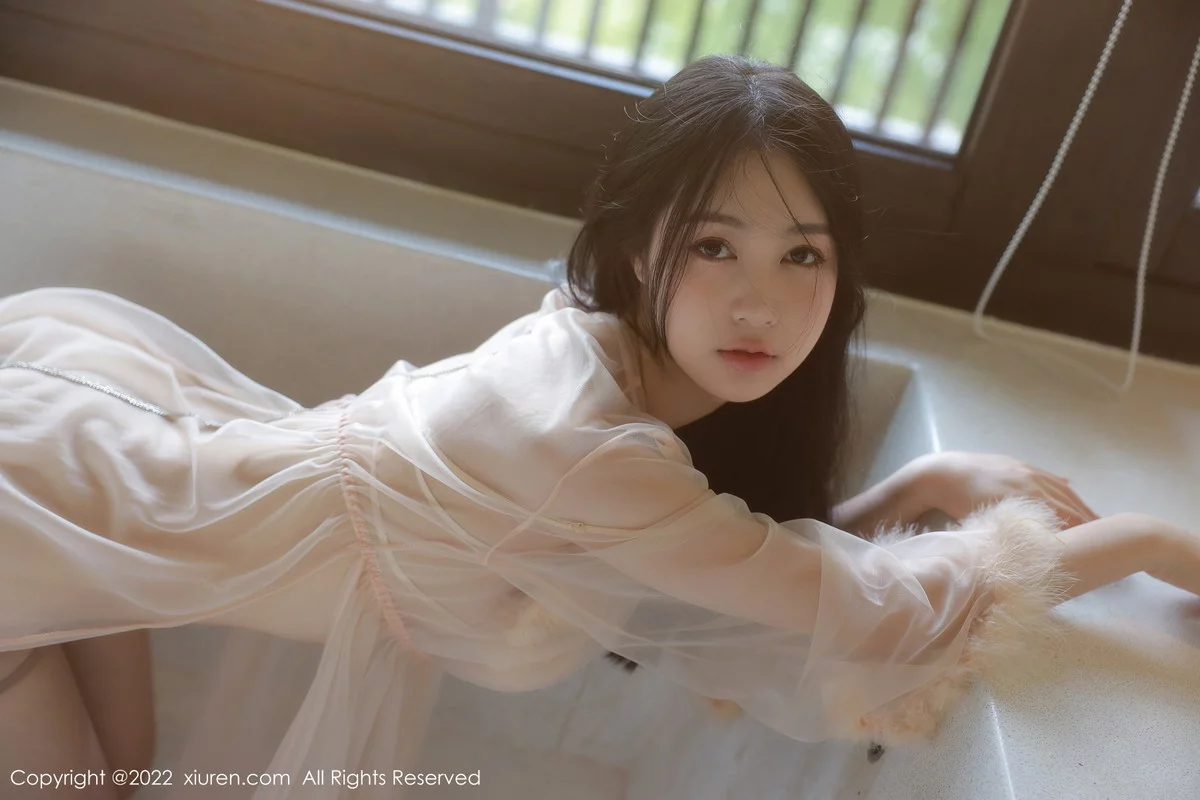 [[XiuRen秀人网]秀人网]No.5796_模特谢晚晚浅色薄纱轻透情趣服配超薄肉丝秀惹火身材诱惑写真58P
