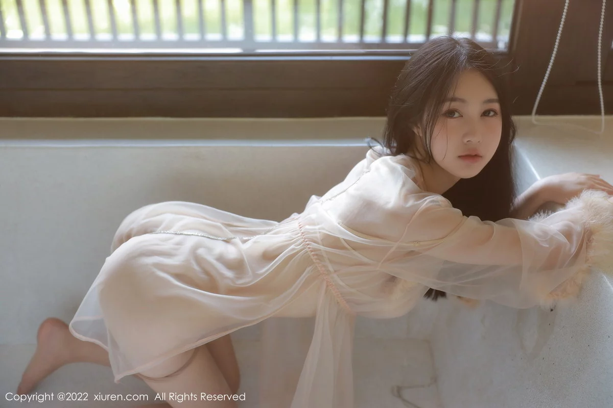 [[XiuRen秀人网]秀人网]No.5796_模特谢晚晚浅色薄纱轻透情趣服配超薄肉丝秀惹火身材诱惑写真58P
