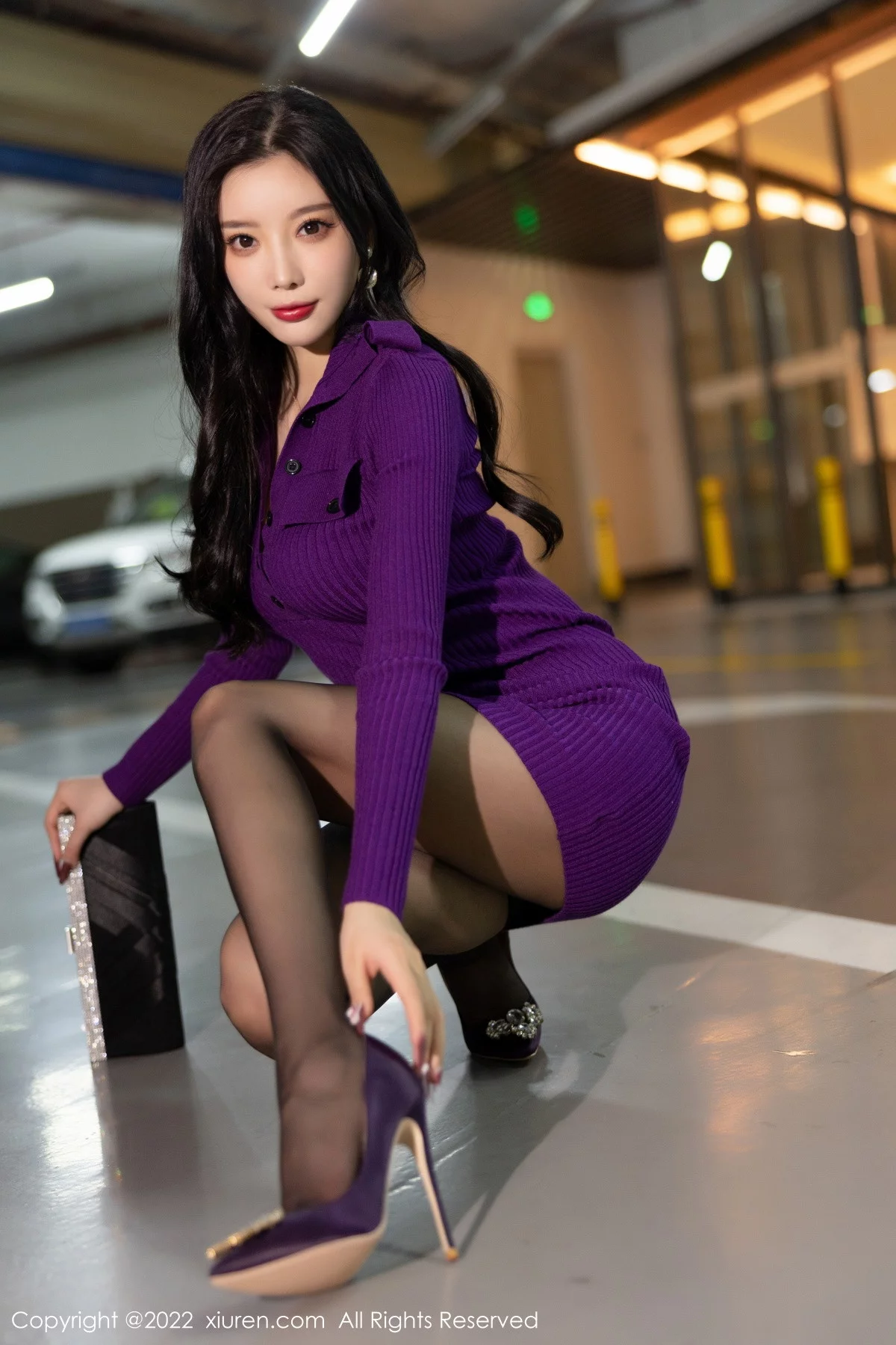 [[XiuRen秀人网]秀人网]No.5798_女神杨晨晨Yome半脱紫色毛线连衣短裙露红色内衣完美诱惑写真89P