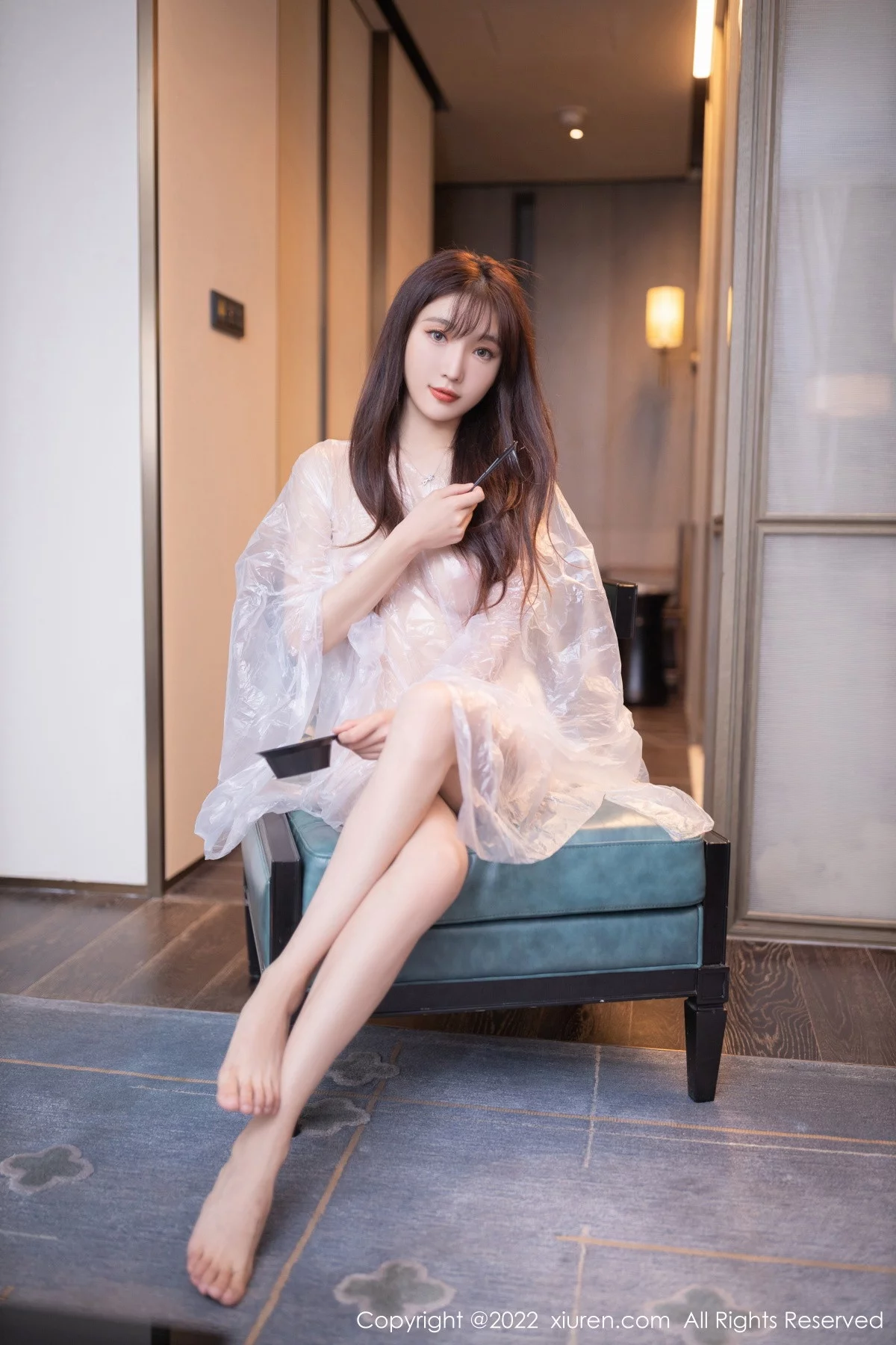 [[XiuRen秀人网]秀人网]No.5805_模特陆萱萱北京旅拍染发主题白色薄透胶衣秀火辣身材诱惑写真72P