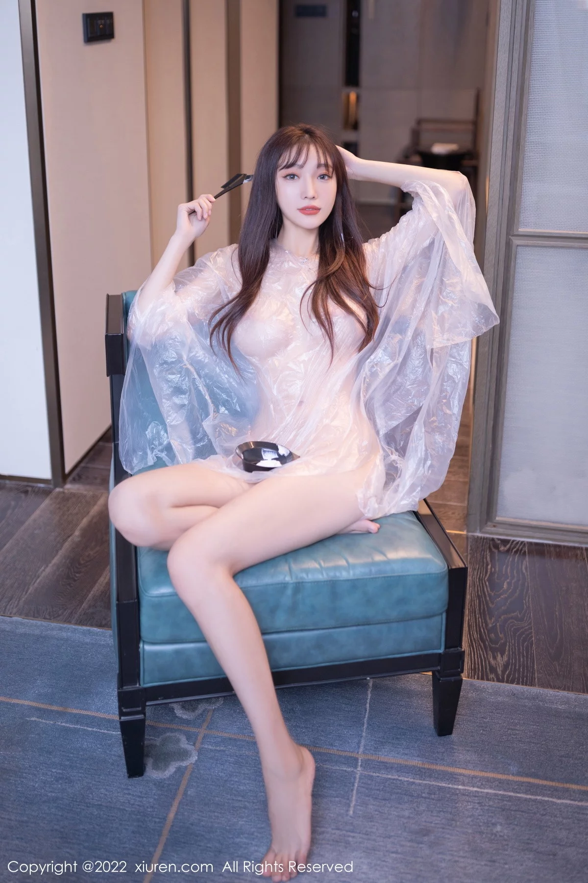 [[XiuRen秀人网]秀人网]No.5805_模特陆萱萱北京旅拍染发主题白色薄透胶衣秀火辣身材诱惑写真72P