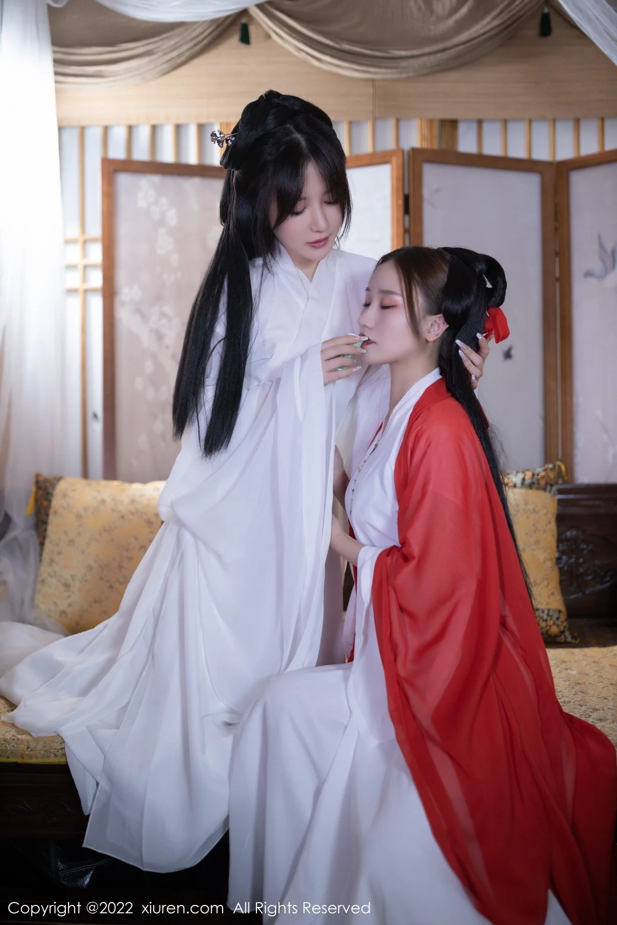 [[XiuRen秀人网]秀人网]No.5811_模特鱼子酱Fish古筝弹奏情节古装服饰秀曼妙身姿性感迷人写真82P