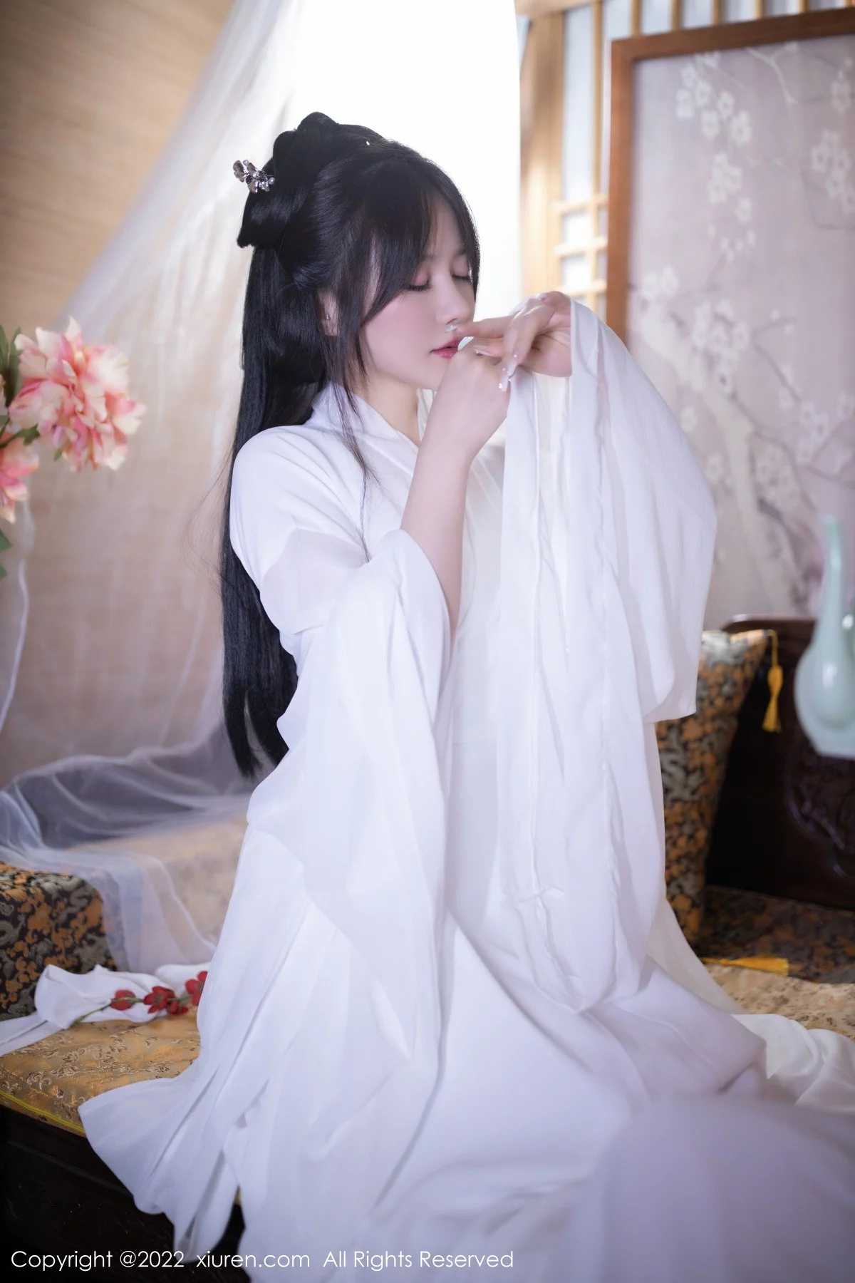 [[XiuRen秀人网]秀人网]No.5811_模特鱼子酱Fish古筝弹奏情节古装服饰秀曼妙身姿性感迷人写真82P