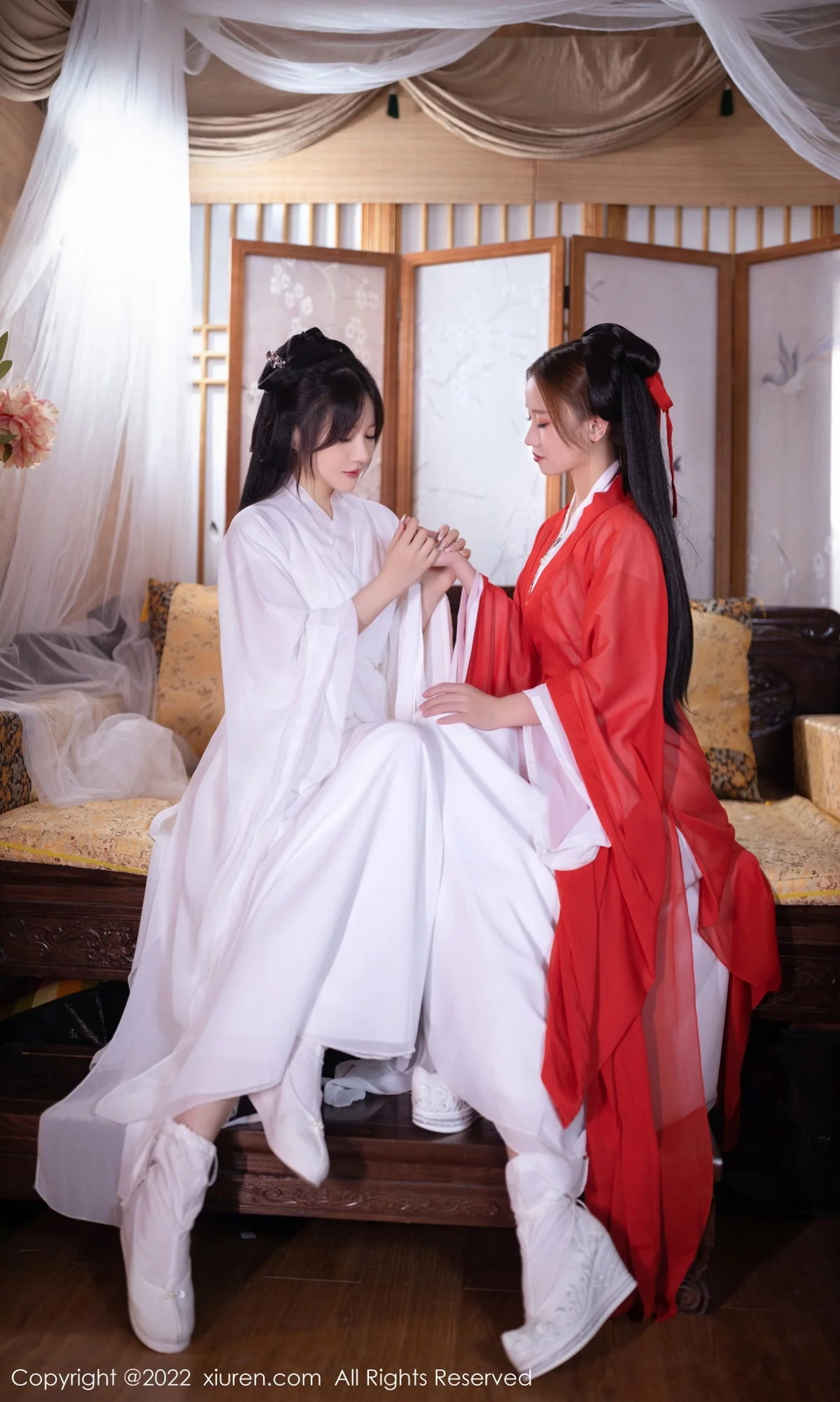 [[XiuRen秀人网]秀人网]No.5811_模特鱼子酱Fish古筝弹奏情节古装服饰秀曼妙身姿性感迷人写真82P