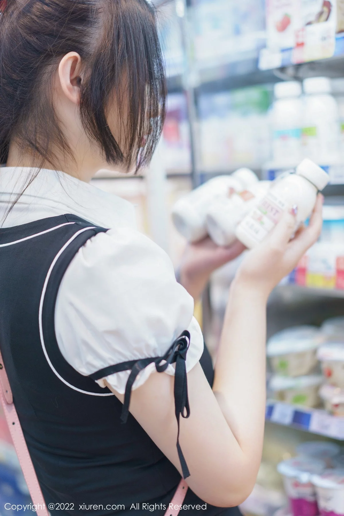 [[XiuRen秀人网]秀人网]No.5807_女神妲己_Toxic十月心愿旅拍性感学妹制服露黑色内衣诱惑写真69P