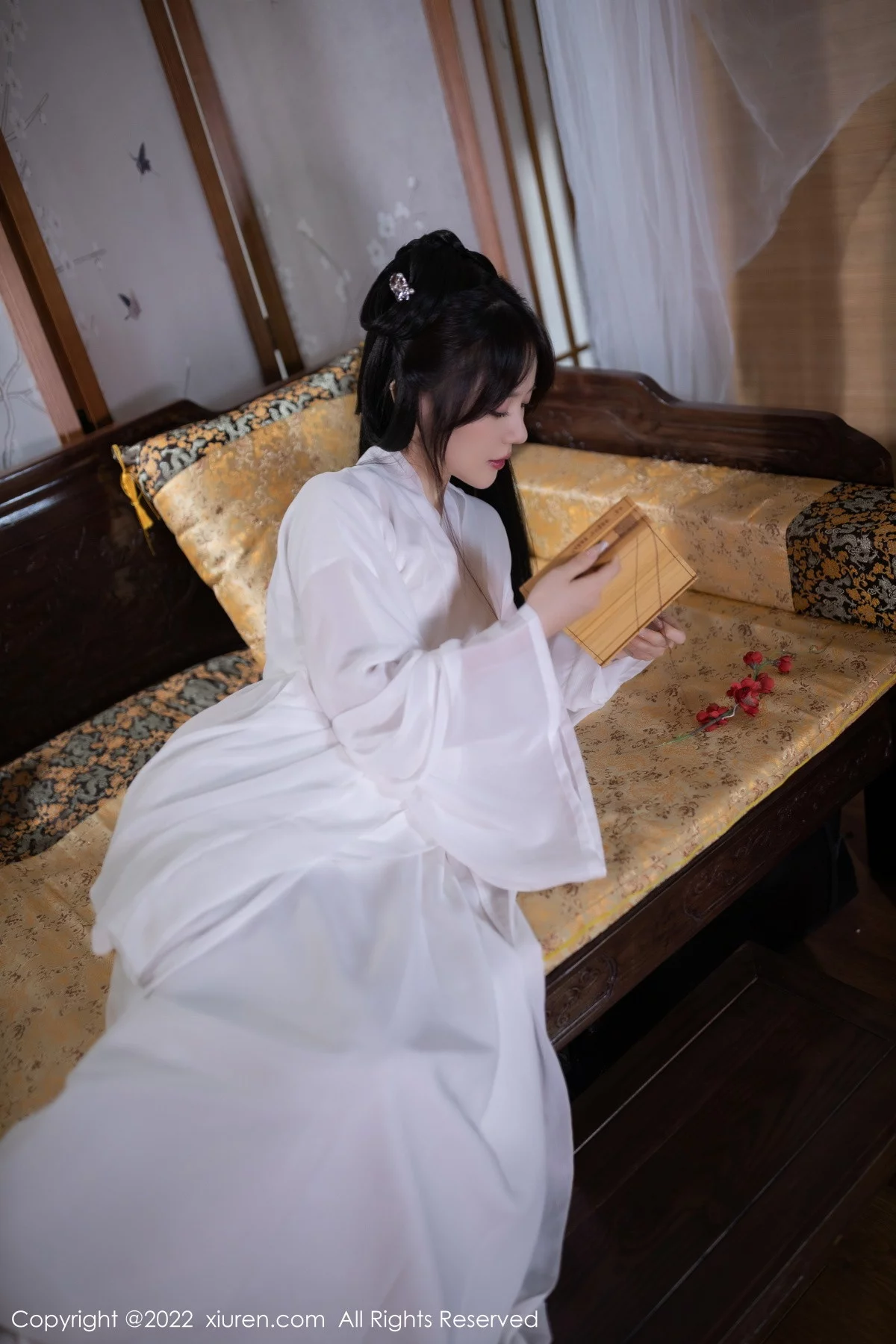 [[XiuRen秀人网]秀人网]No.5811_模特鱼子酱Fish古筝弹奏情节古装服饰秀曼妙身姿性感迷人写真82P