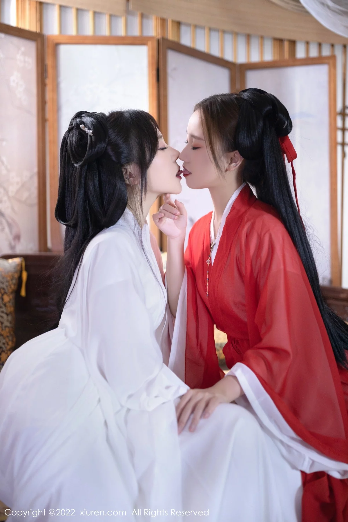 [[XiuRen秀人网]秀人网]No.5811_模特鱼子酱Fish古筝弹奏情节古装服饰秀曼妙身姿性感迷人写真82P