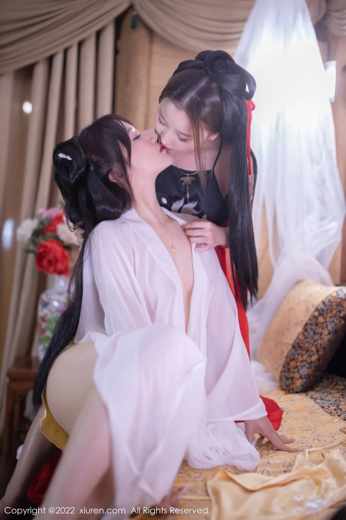 [[XiuRen秀人网]秀人网]No.5811_模特鱼子酱Fish古筝弹奏情节古装服饰秀曼妙身姿性感迷人写真82P