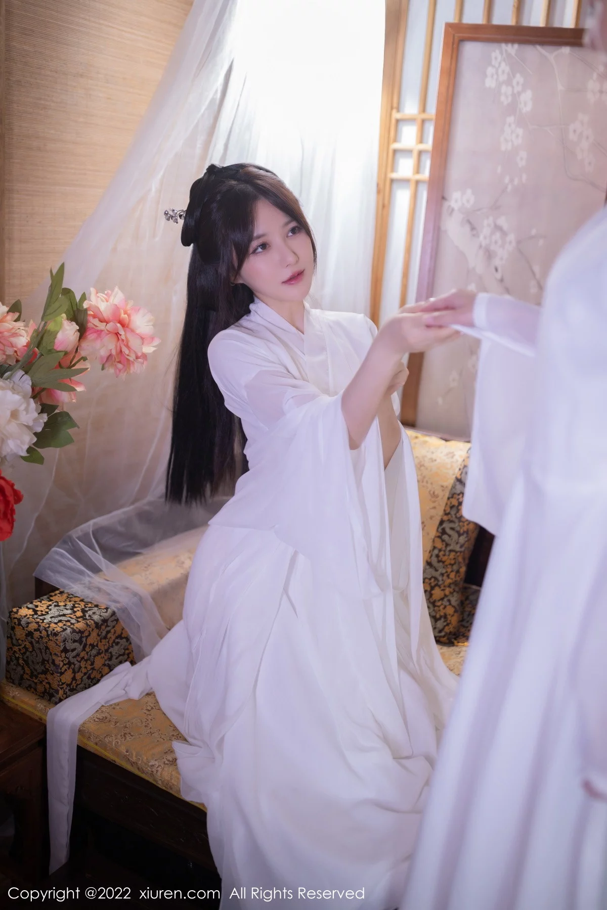 [[XiuRen秀人网]秀人网]No.5811_模特鱼子酱Fish古筝弹奏情节古装服饰秀曼妙身姿性感迷人写真82P