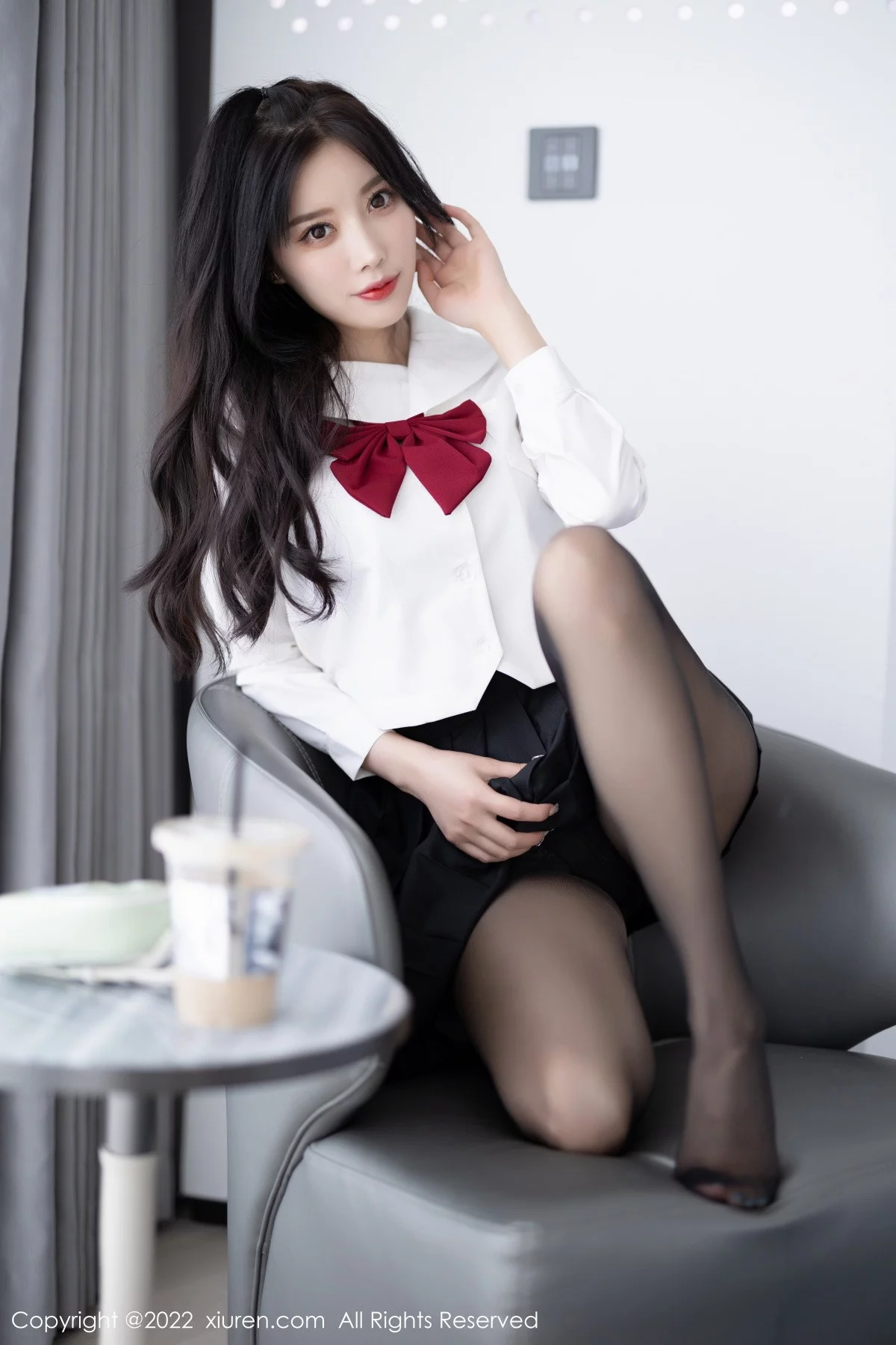 [[XiuRen秀人网]秀人网]No.5823_女神杨晨晨Yome性感白T配黑色短裙露黑色内衣迷人诱惑写真94P