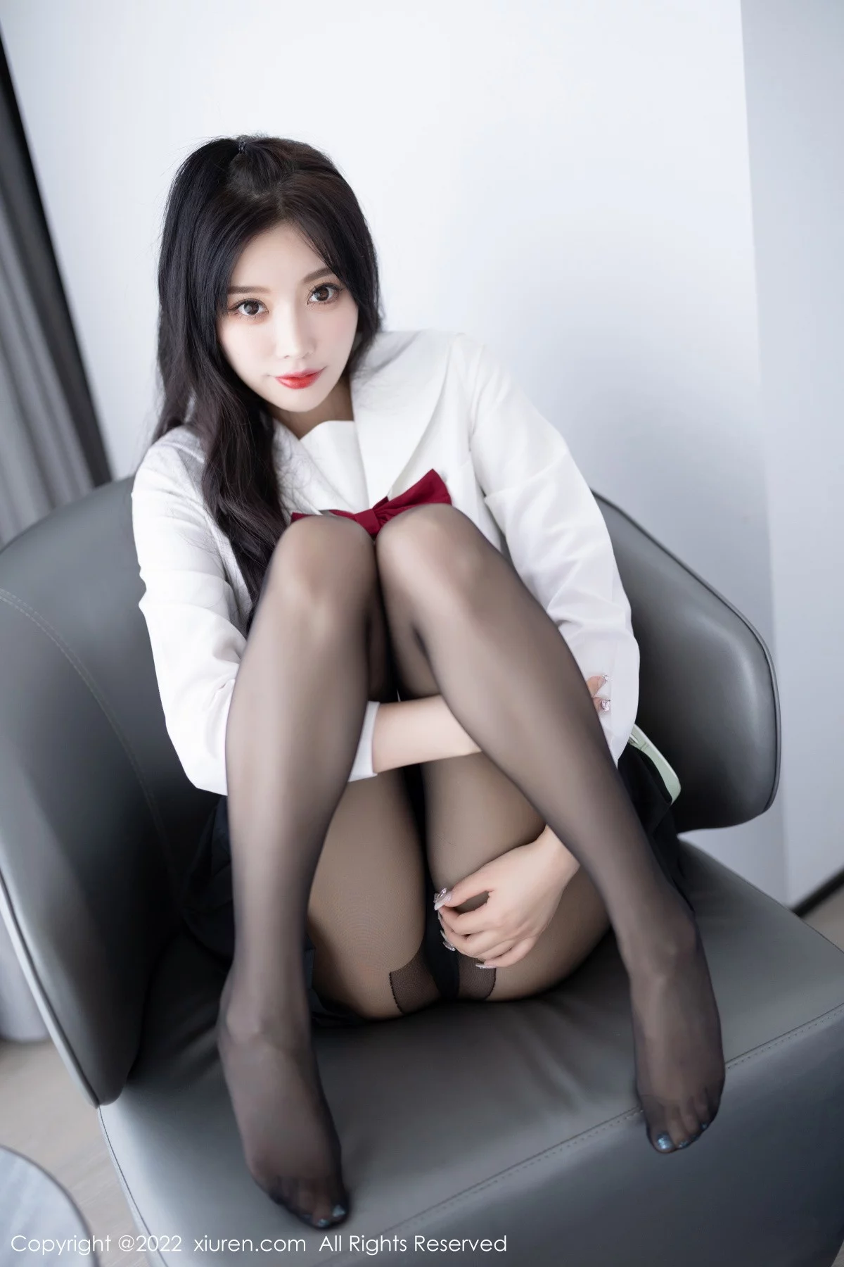 [[XiuRen秀人网]秀人网]No.5823_女神杨晨晨Yome性感白T配黑色短裙露黑色内衣迷人诱惑写真94P