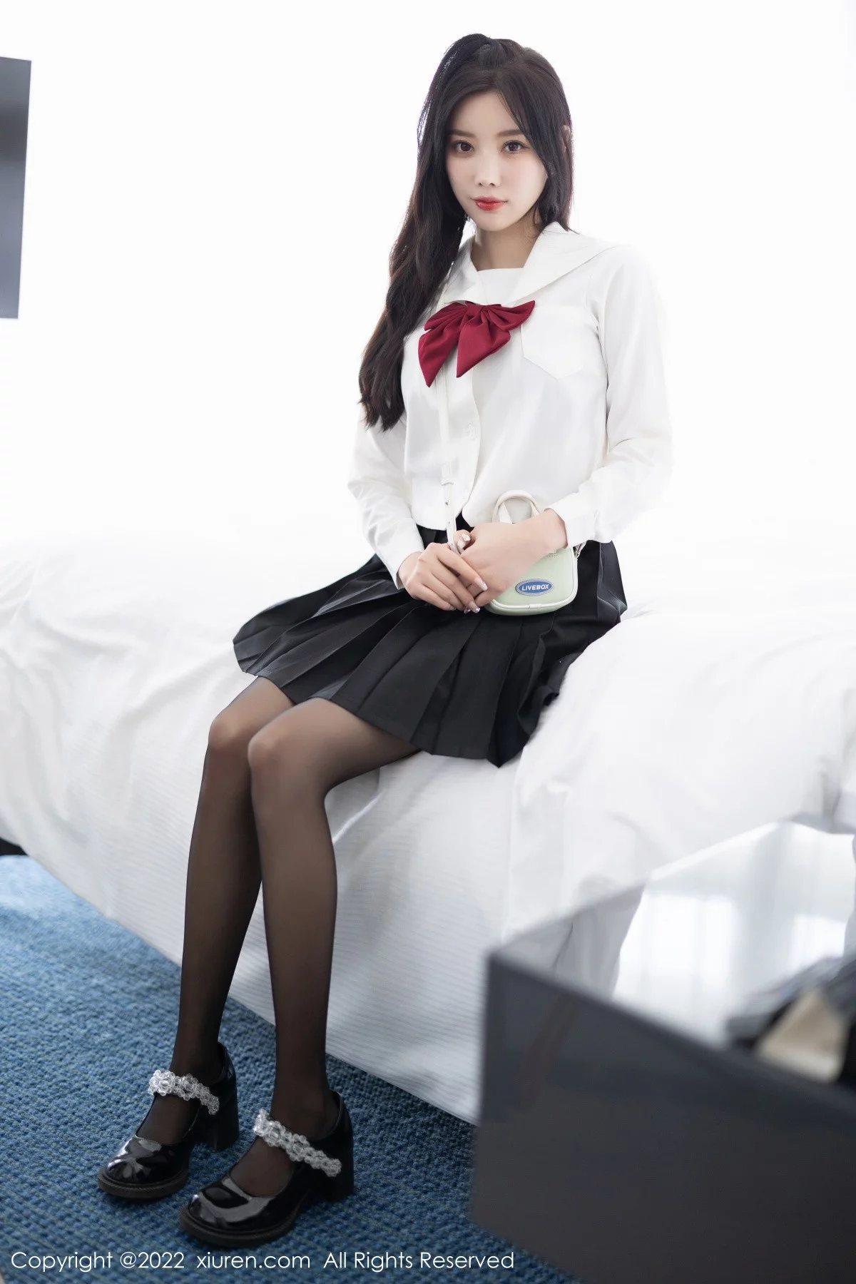 [[XiuRen秀人网]秀人网]No.5823_女神杨晨晨Yome性感白T配黑色短裙露黑色内衣迷人诱惑写真94P