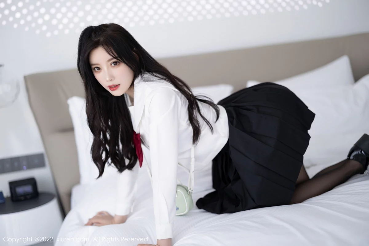 [[XiuRen秀人网]秀人网]No.5823_女神杨晨晨Yome性感白T配黑色短裙露黑色内衣迷人诱惑写真94P