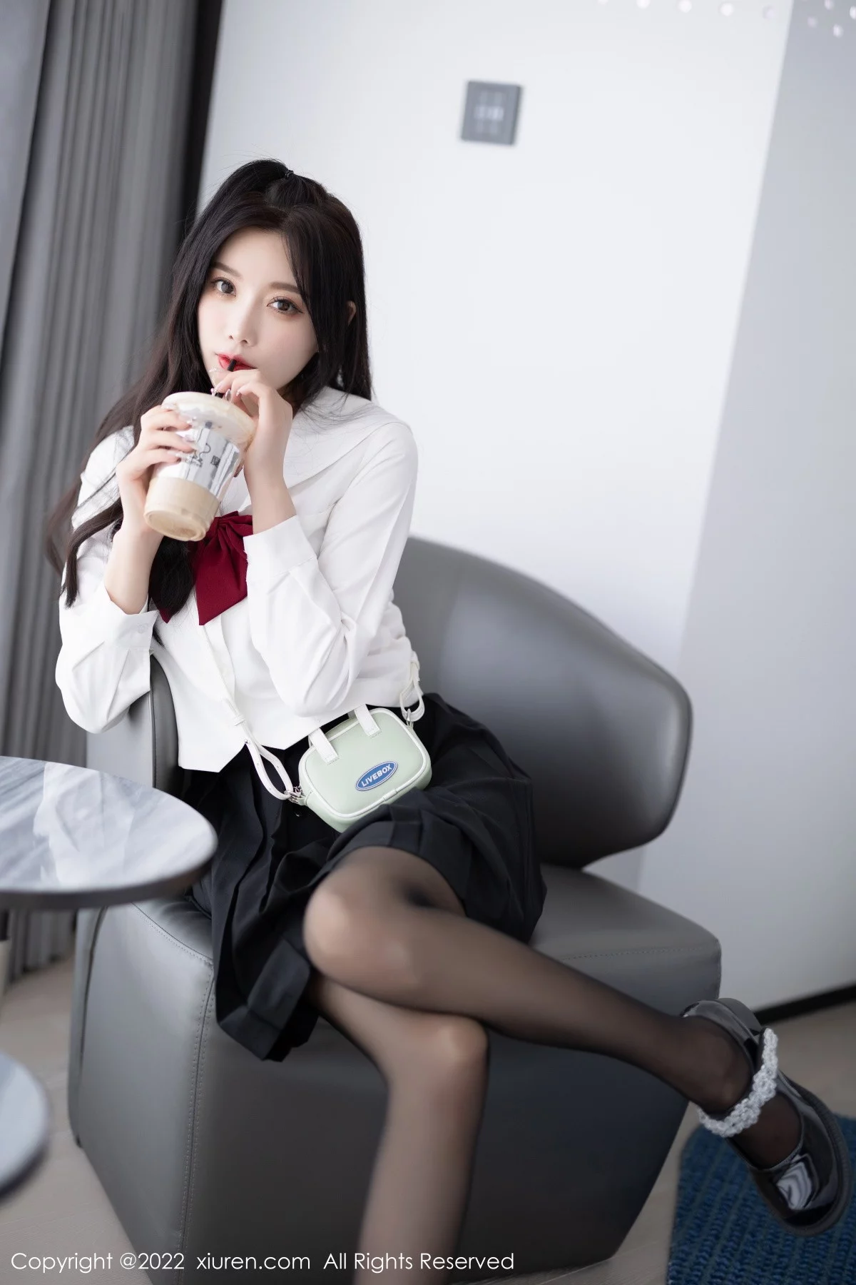 [[XiuRen秀人网]秀人网]No.5823_女神杨晨晨Yome性感白T配黑色短裙露黑色内衣迷人诱惑写真94P