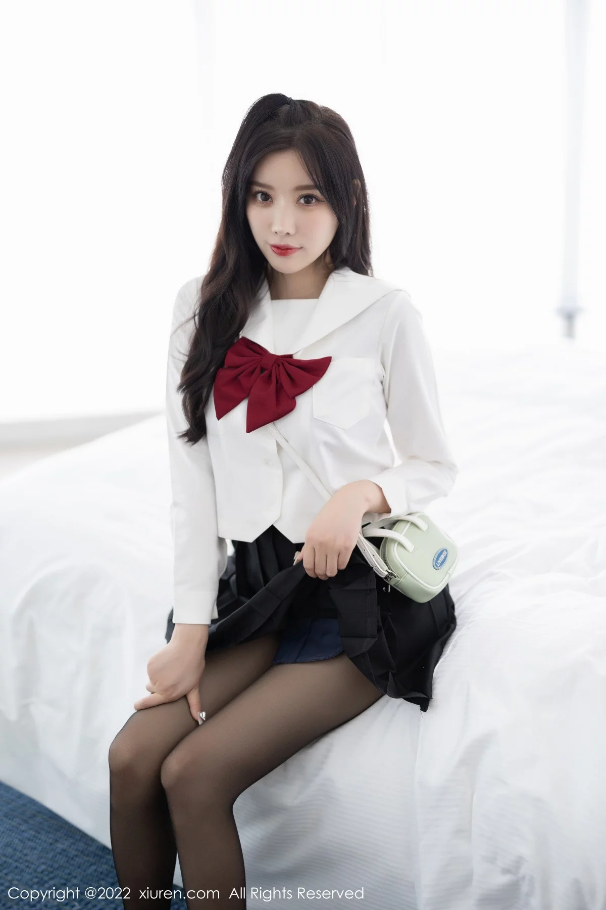 [[XiuRen秀人网]秀人网]No.5823_女神杨晨晨Yome性感白T配黑色短裙露黑色内衣迷人诱惑写真94P