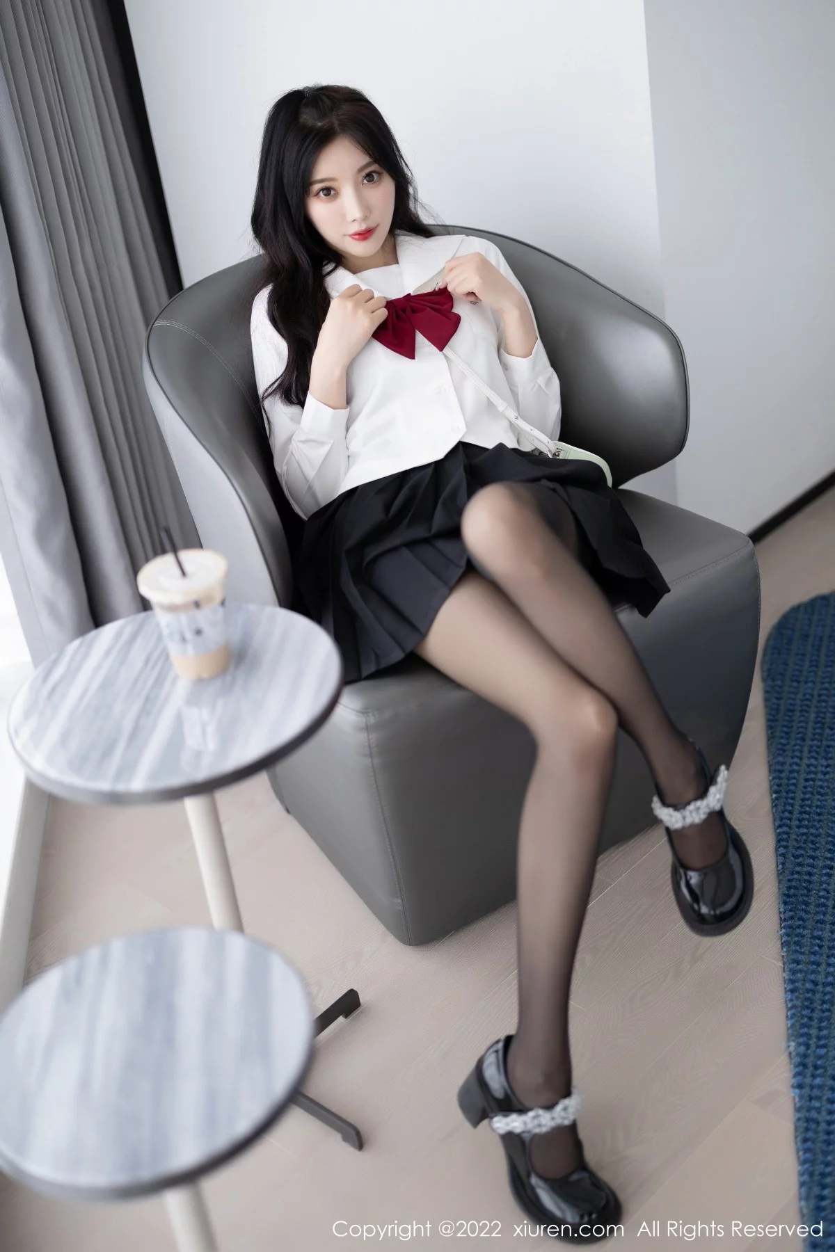 [[XiuRen秀人网]秀人网]No.5823_女神杨晨晨Yome性感白T配黑色短裙露黑色内衣迷人诱惑写真94P