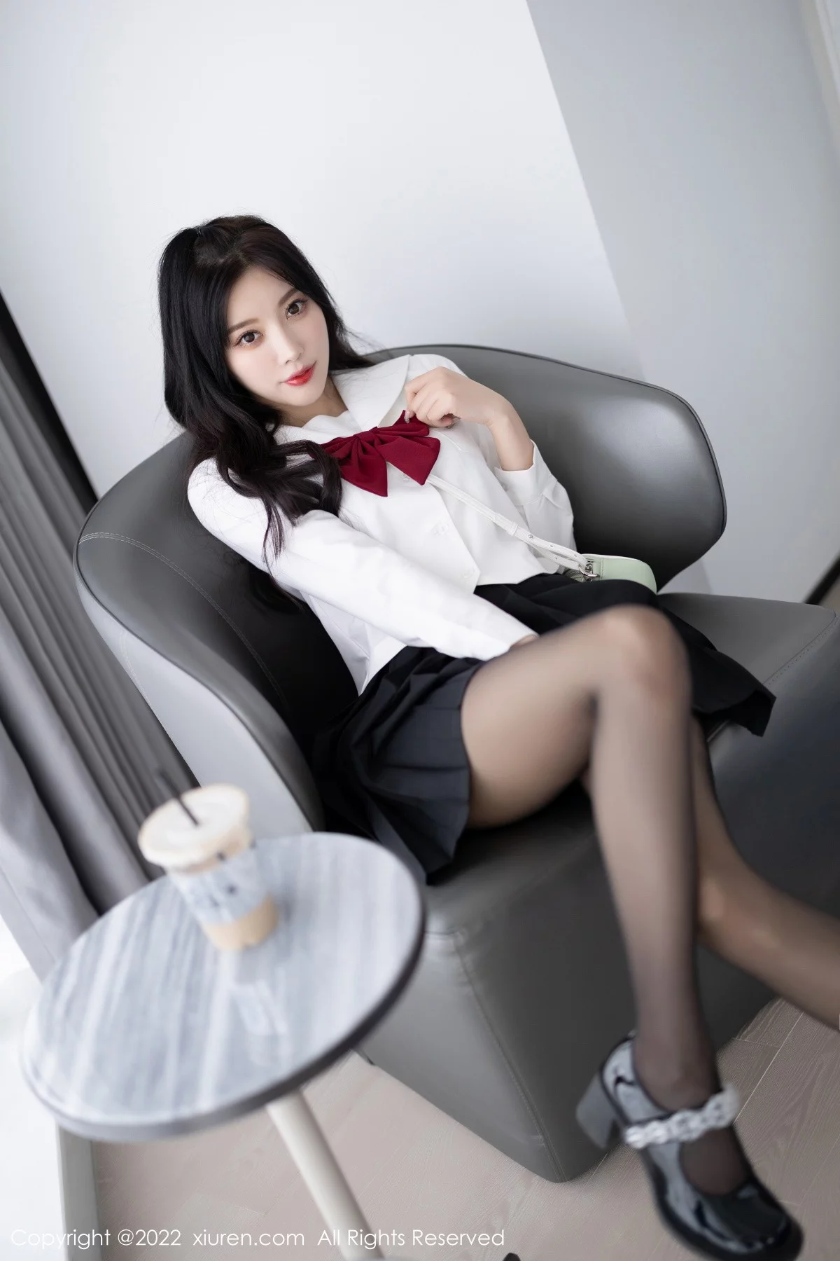 [[XiuRen秀人网]秀人网]No.5823_女神杨晨晨Yome性感白T配黑色短裙露黑色内衣迷人诱惑写真94P