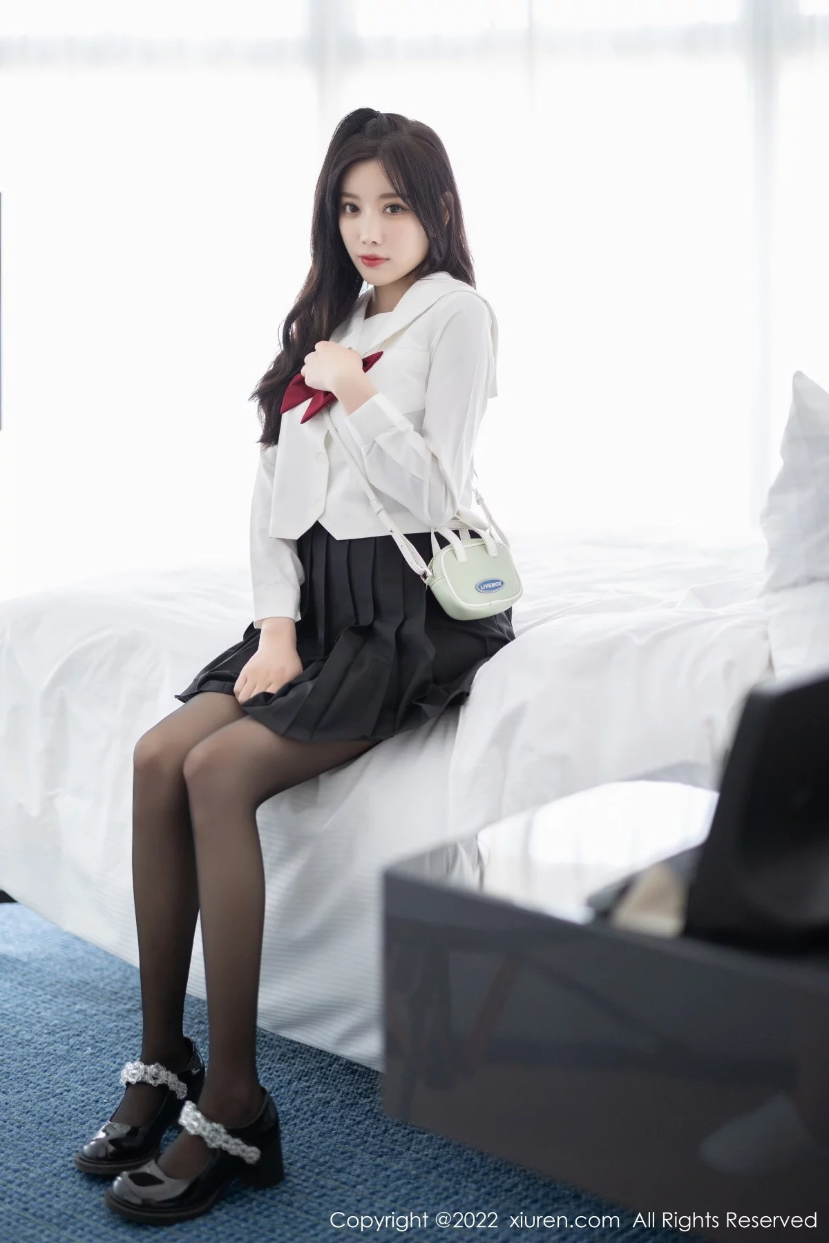 [[XiuRen秀人网]秀人网]No.5823_女神杨晨晨Yome性感白T配黑色短裙露黑色内衣迷人诱惑写真94P