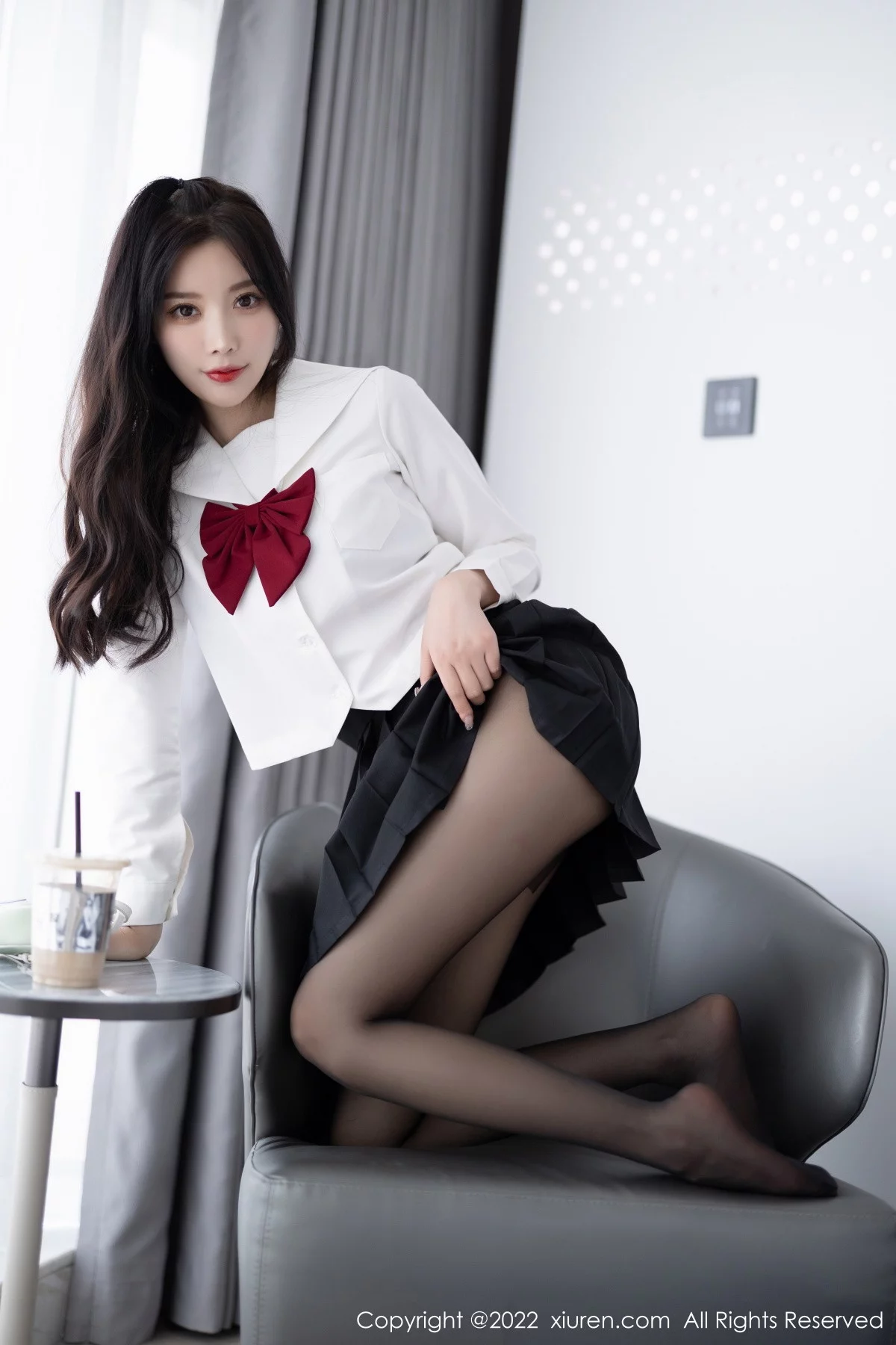 [[XiuRen秀人网]秀人网]No.5823_女神杨晨晨Yome性感白T配黑色短裙露黑色内衣迷人诱惑写真94P