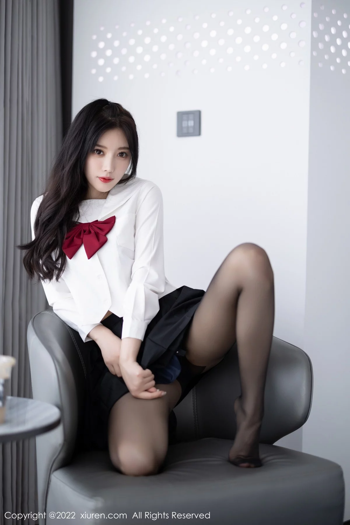 [[XiuRen秀人网]秀人网]No.5823_女神杨晨晨Yome性感白T配黑色短裙露黑色内衣迷人诱惑写真94P